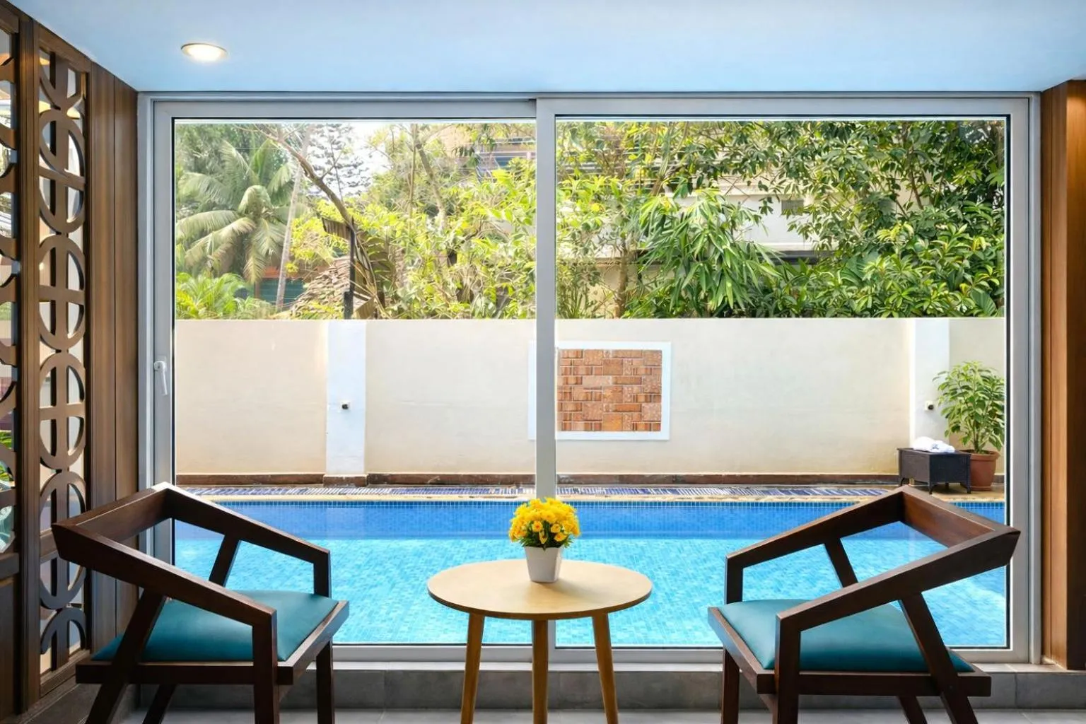 Restaurant/places to eat in Hotel Centro