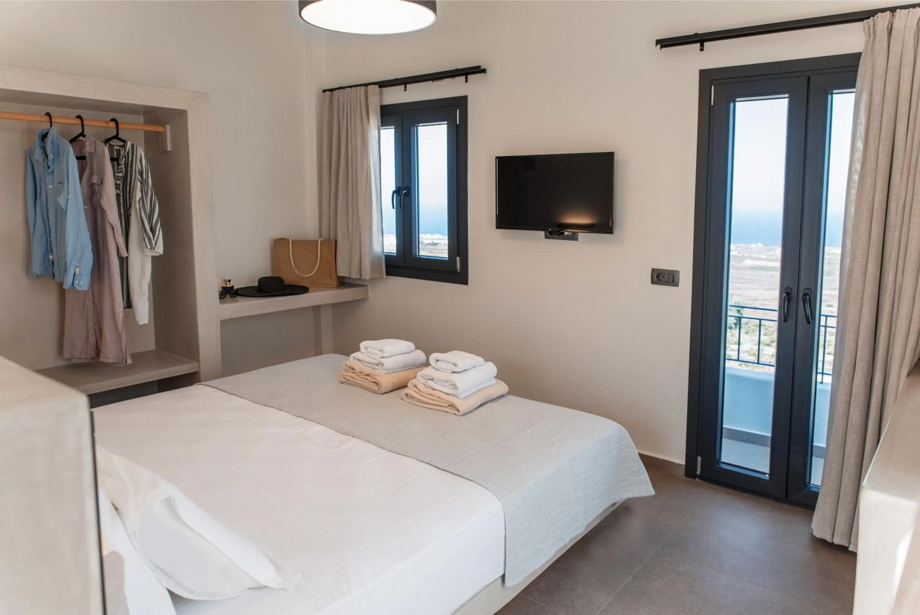 Bed in North Wind Luxury Suites