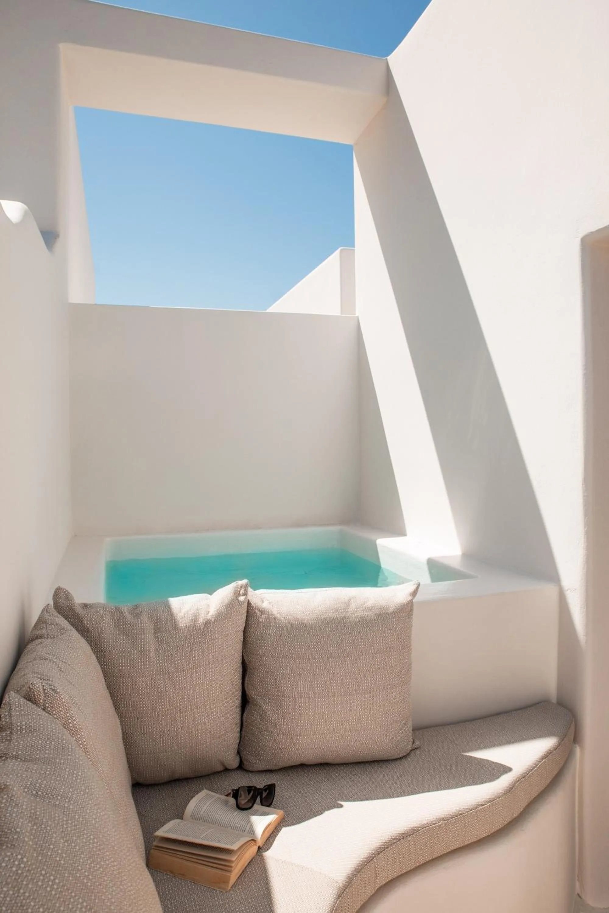 Hot Tub in North Wind Luxury Suites