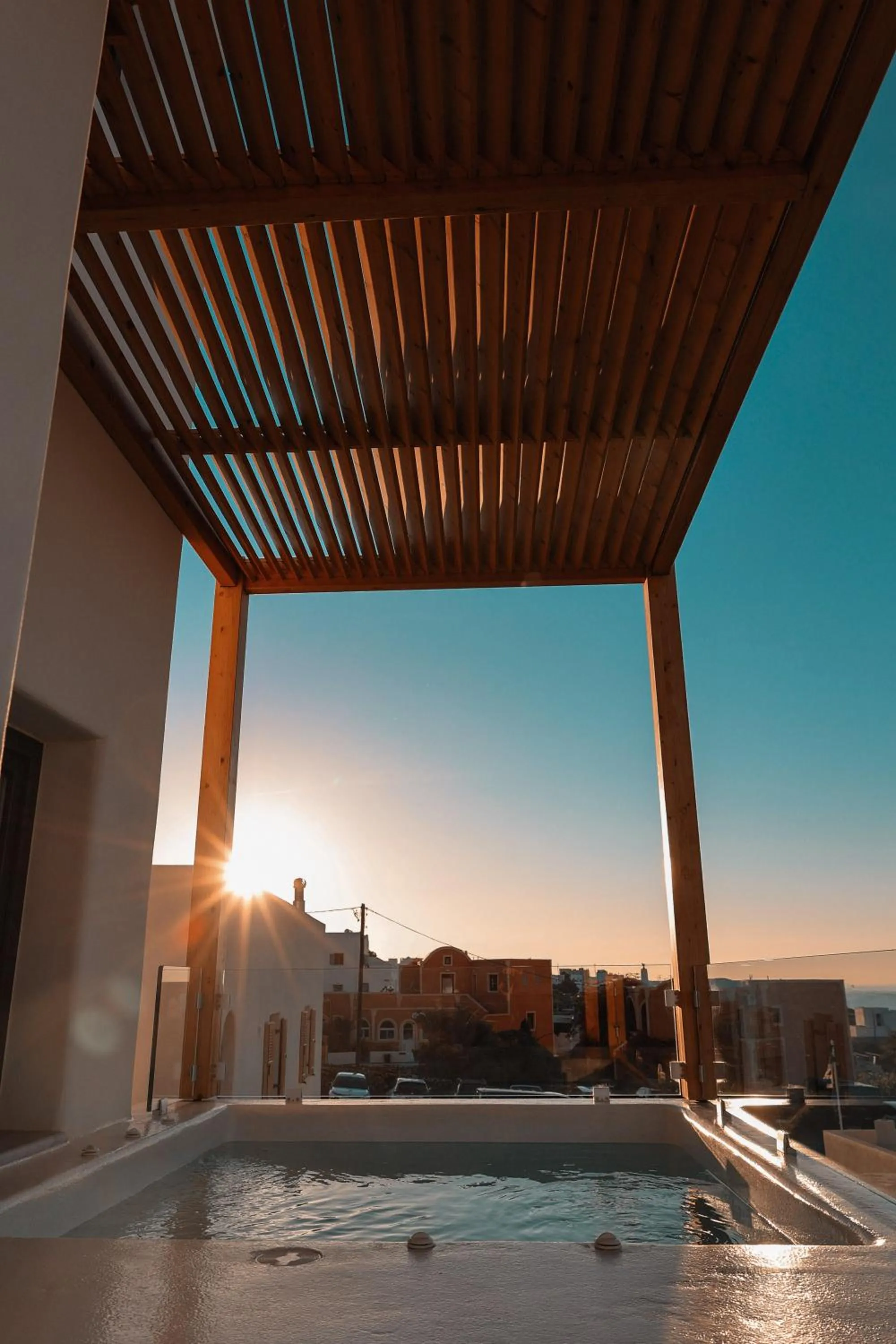 Hot Tub in North Wind Luxury Suites