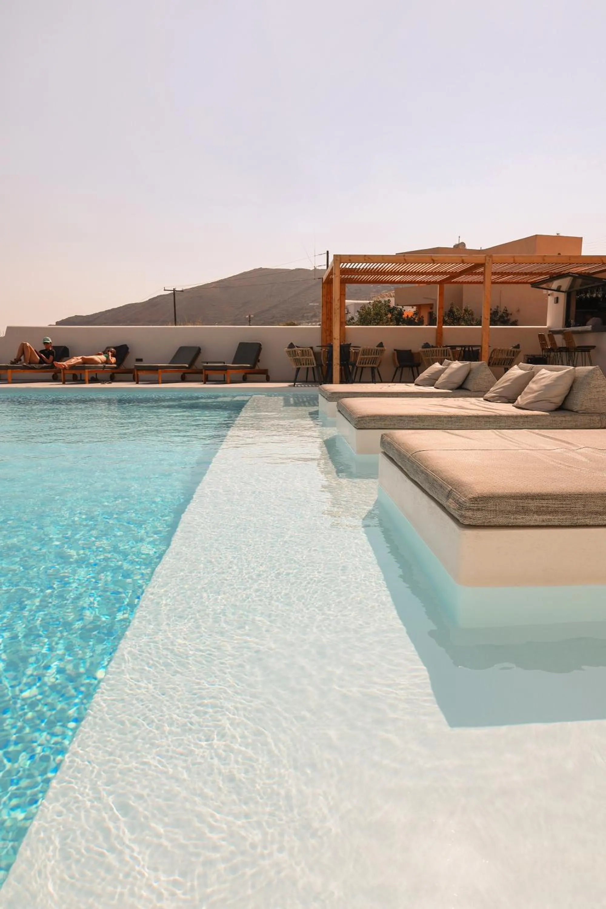 Lounge or bar in North Wind Luxury Suites