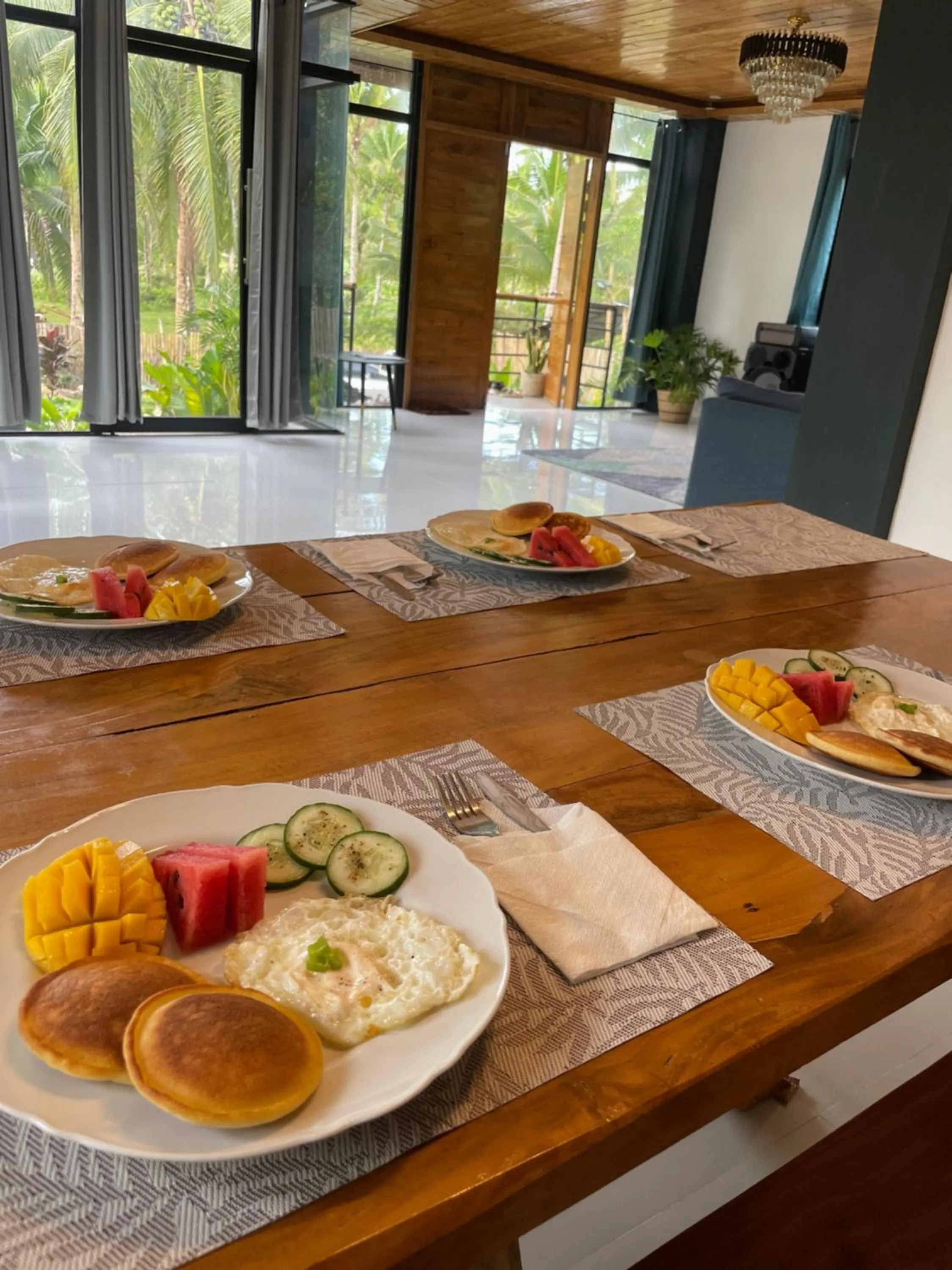 Breakfast in CASA AGUELO Chocolate Hills