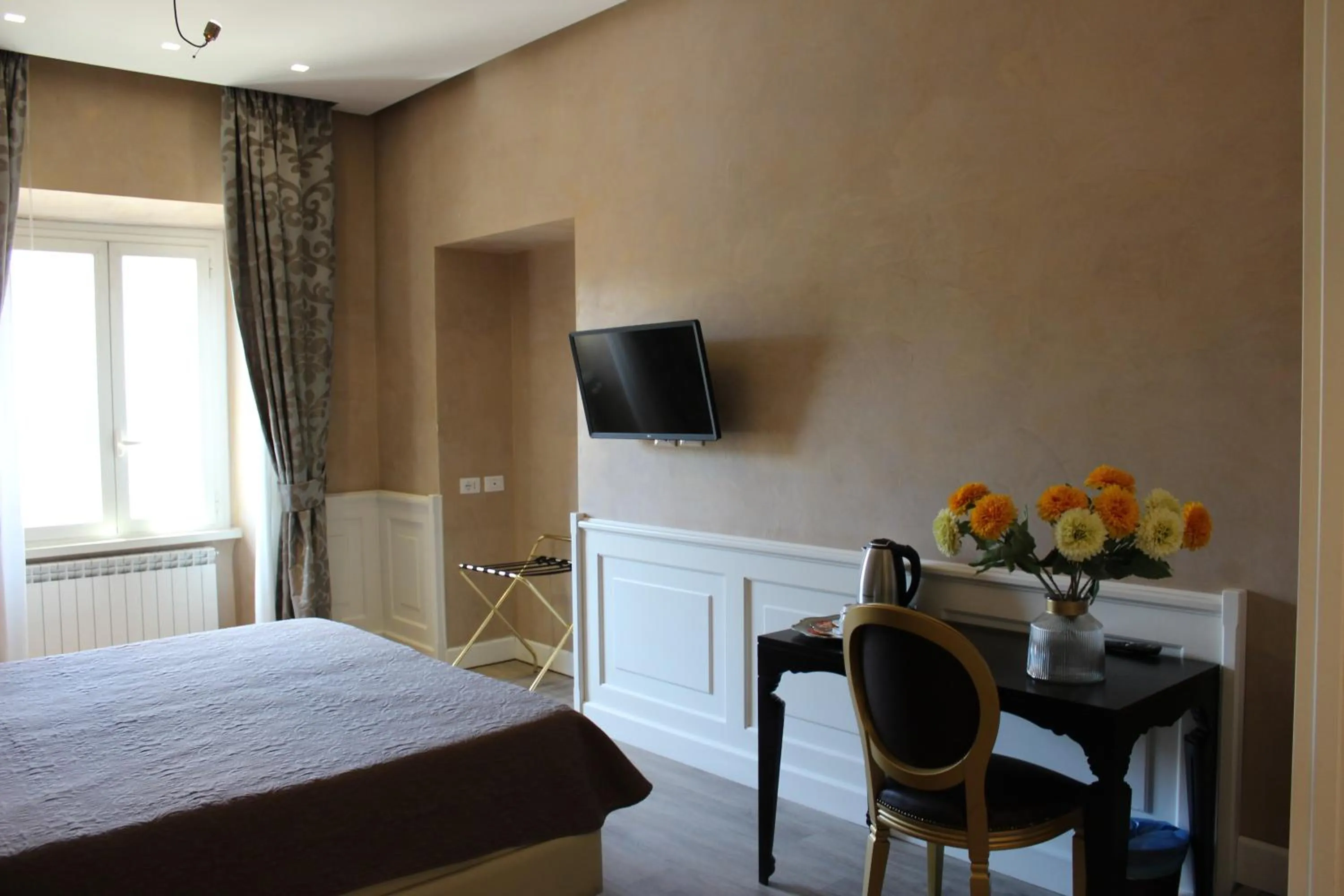 Photo of the whole room, Bed in Relais La Maison De Luxe