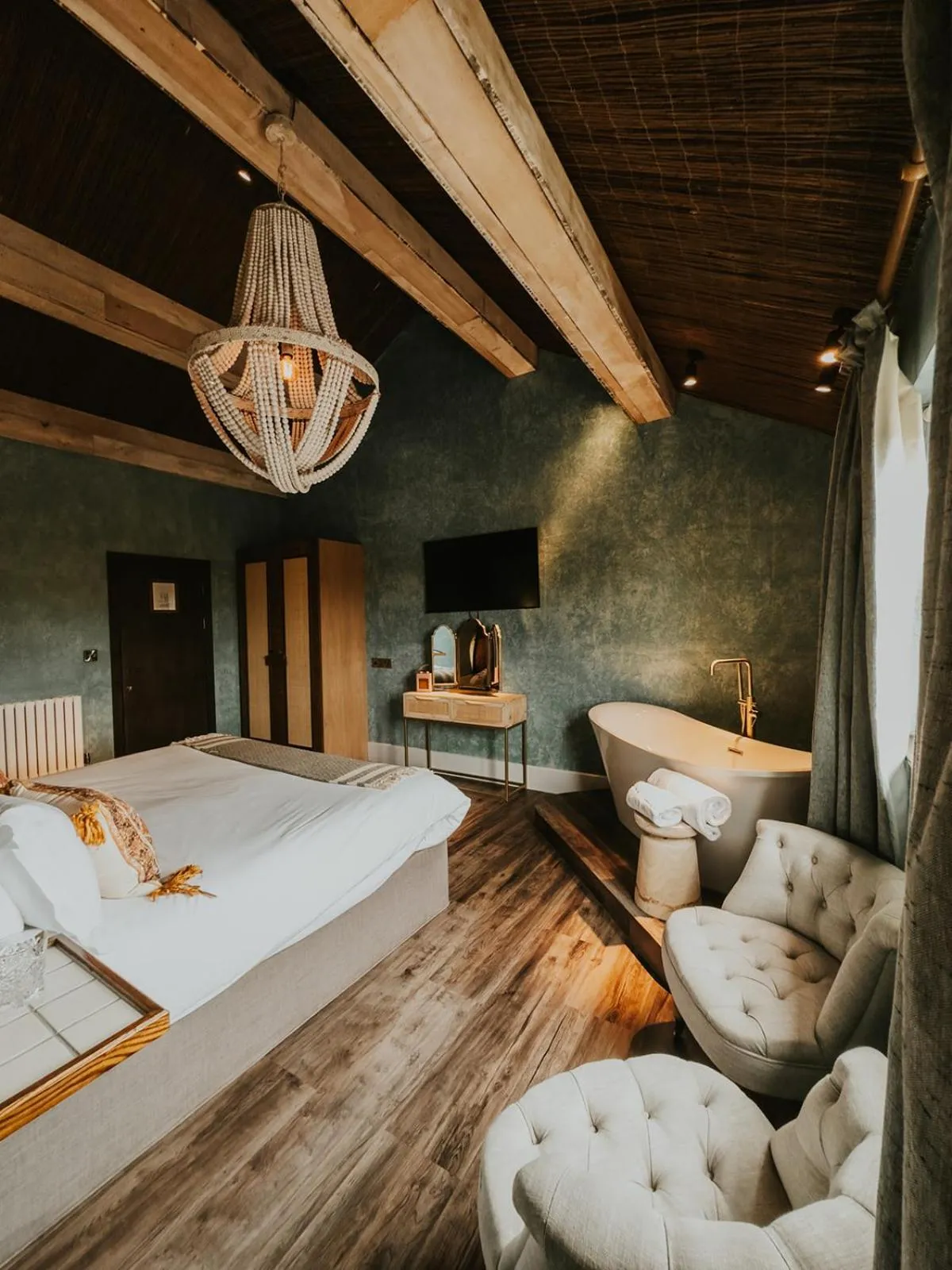 Photo of the whole room, Bed in Runa Farm