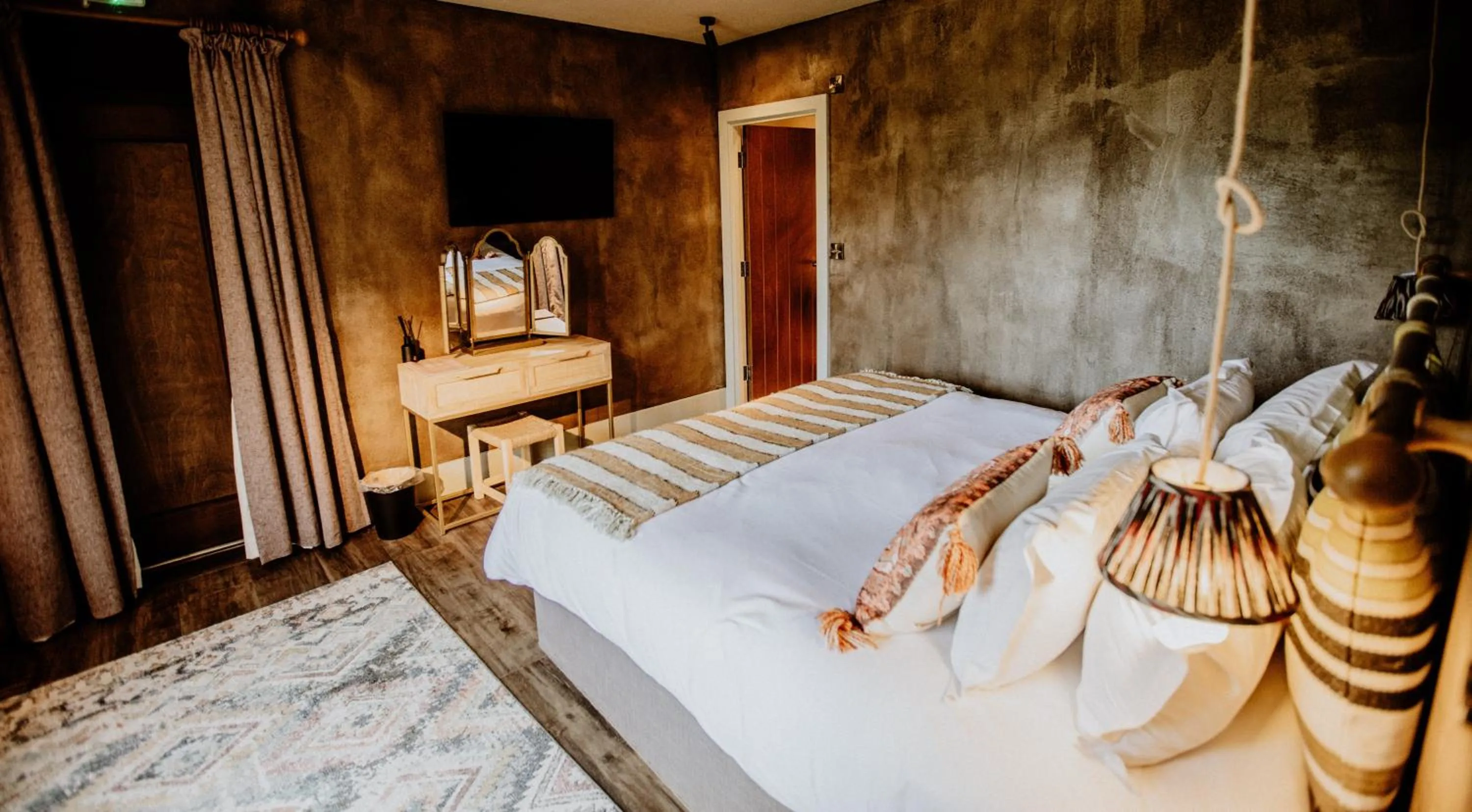 Photo of the whole room, Bed in Runa Farm