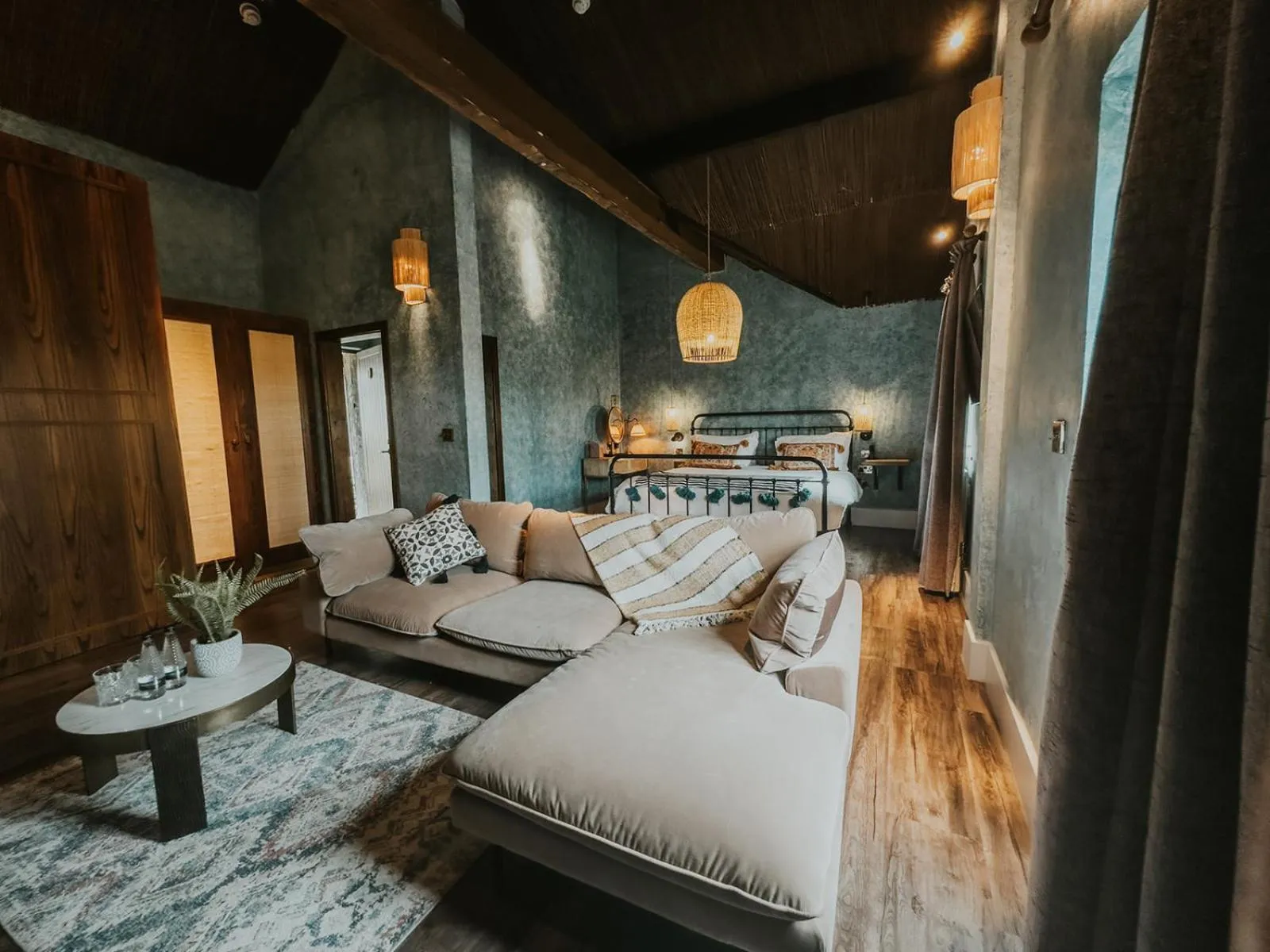 Photo of the whole room, Bed in Runa Farm