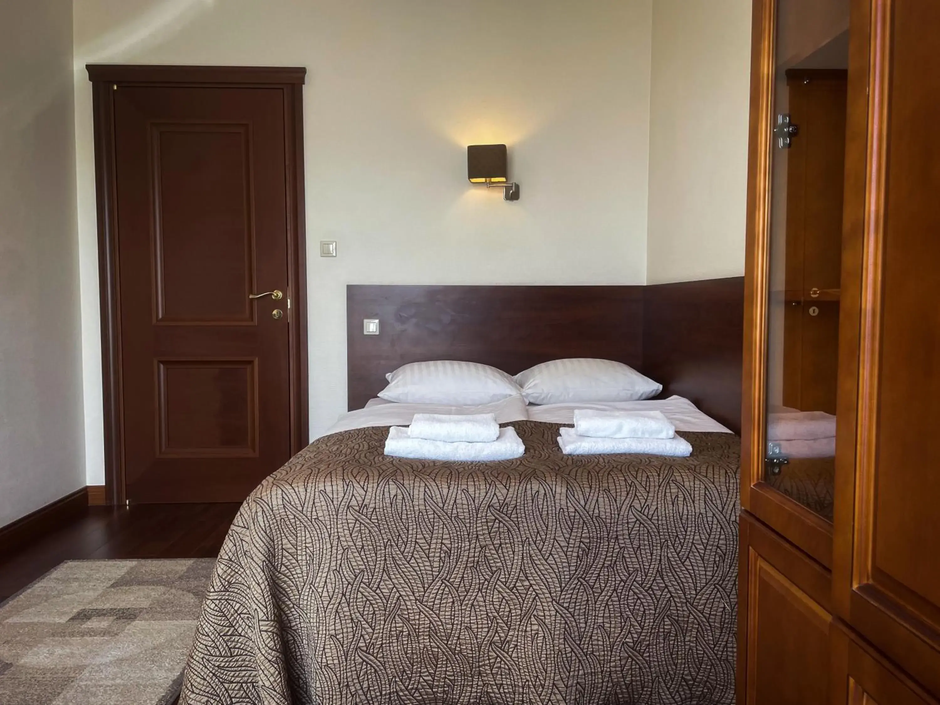 Single Room in Akme APARTMENTS & ROOMS & FREE PARKING Single Room in Akme APARTMENTS & ROOMS & FREE PARKING