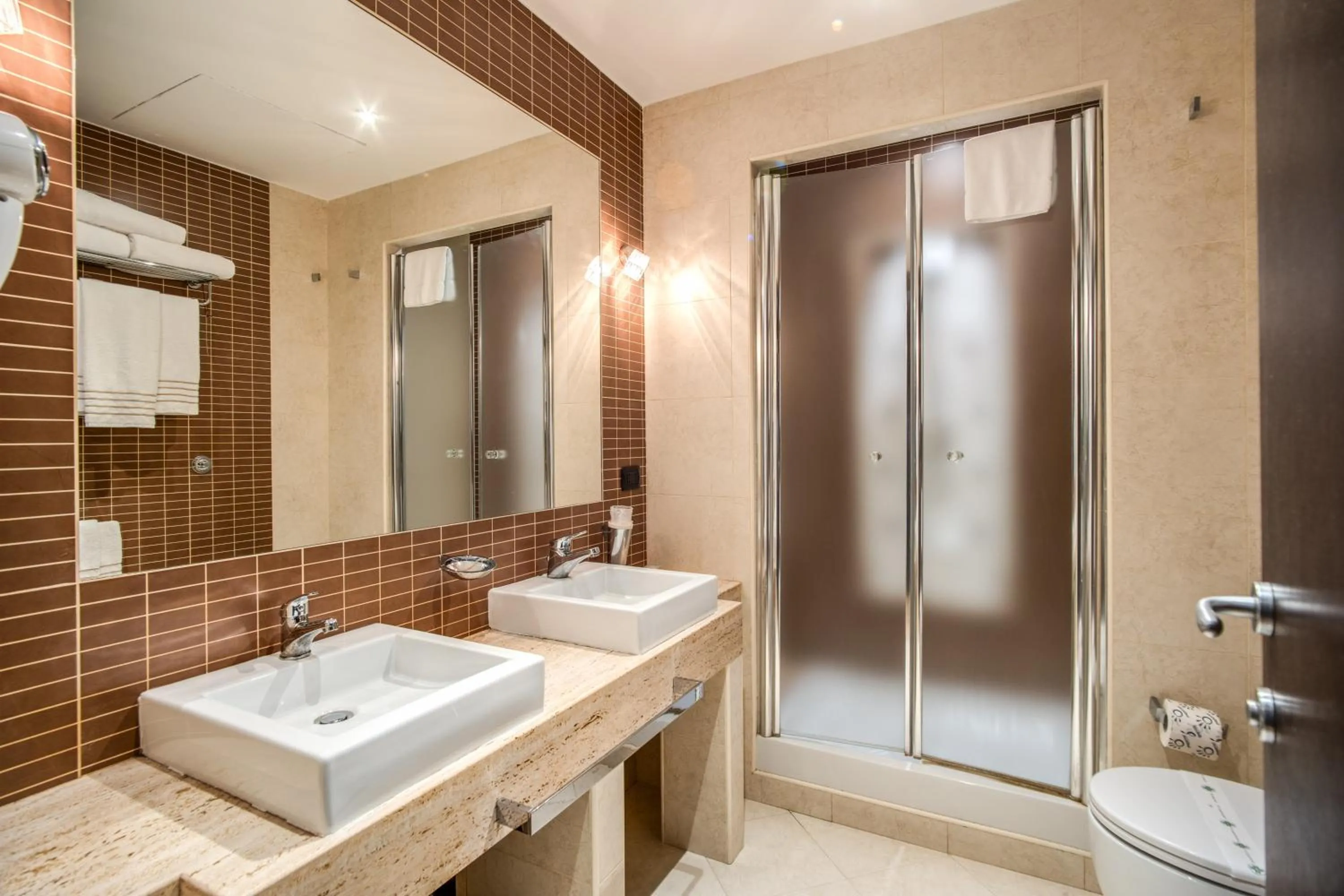 Bathroom in Hotel Everest Inn Rome