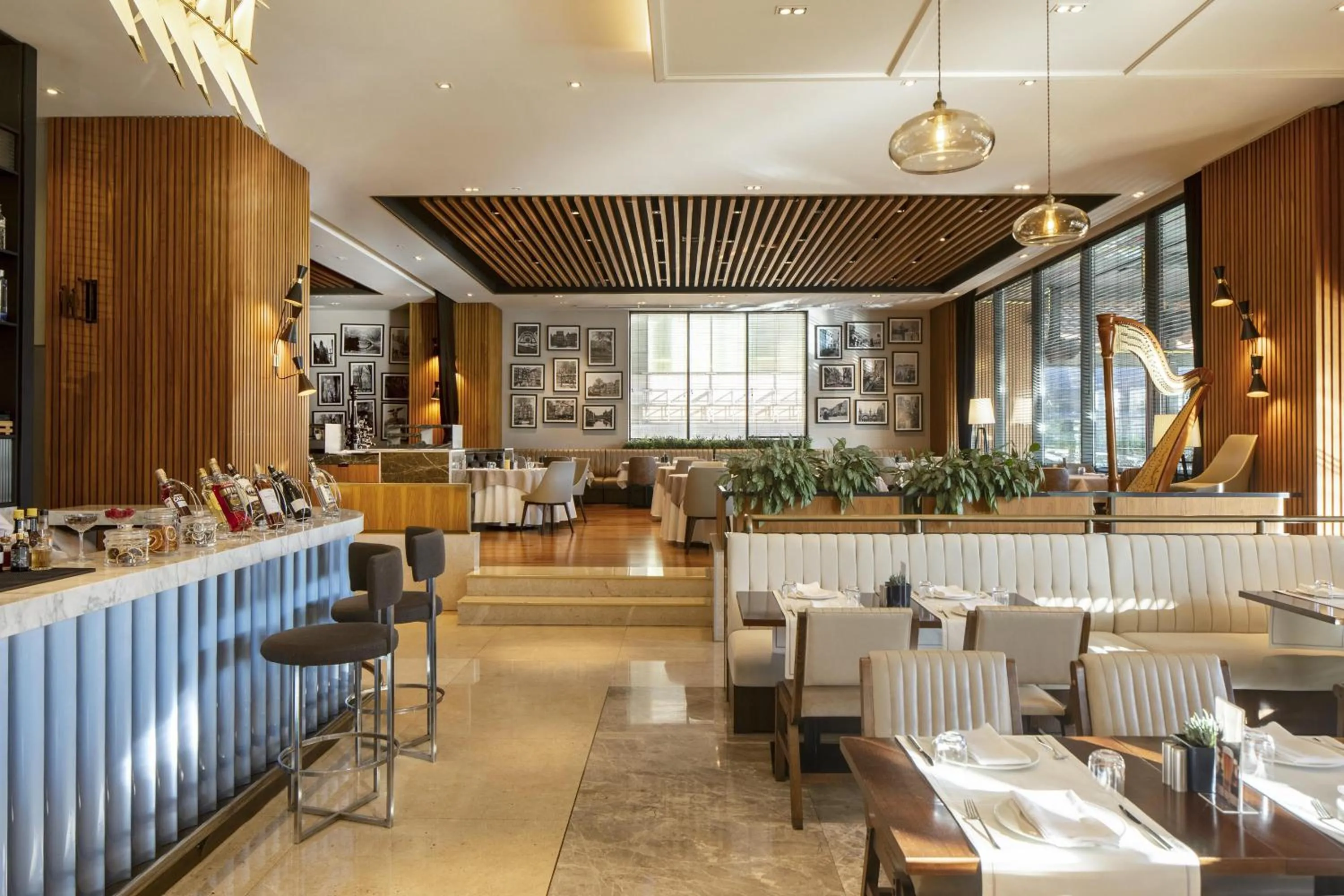 Restaurant/places to eat in Hilton Istanbul Maslak