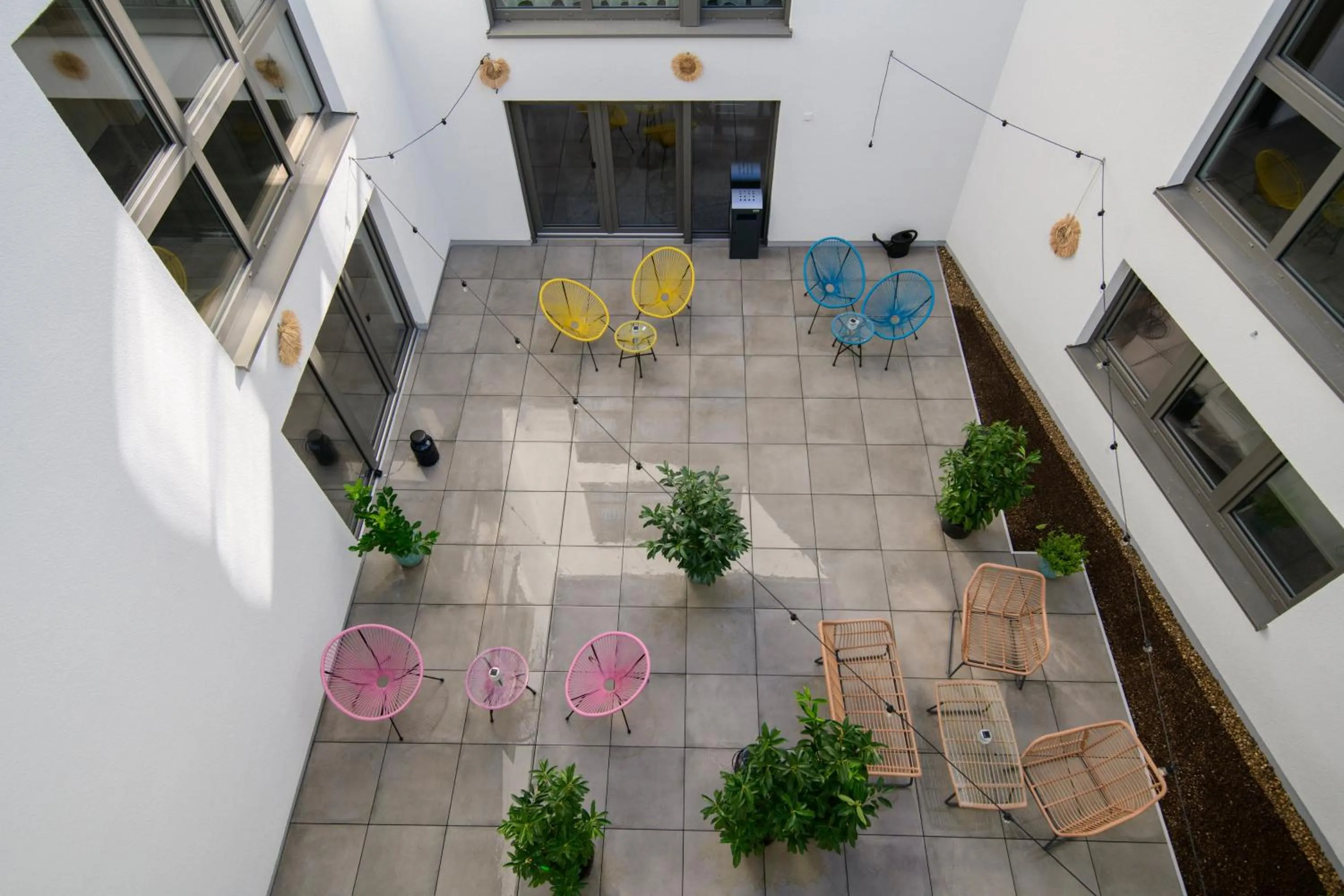 Patio in Smart & Stay Aparthotel Saarbrücken Süd - Self-Check-In - Free Parking