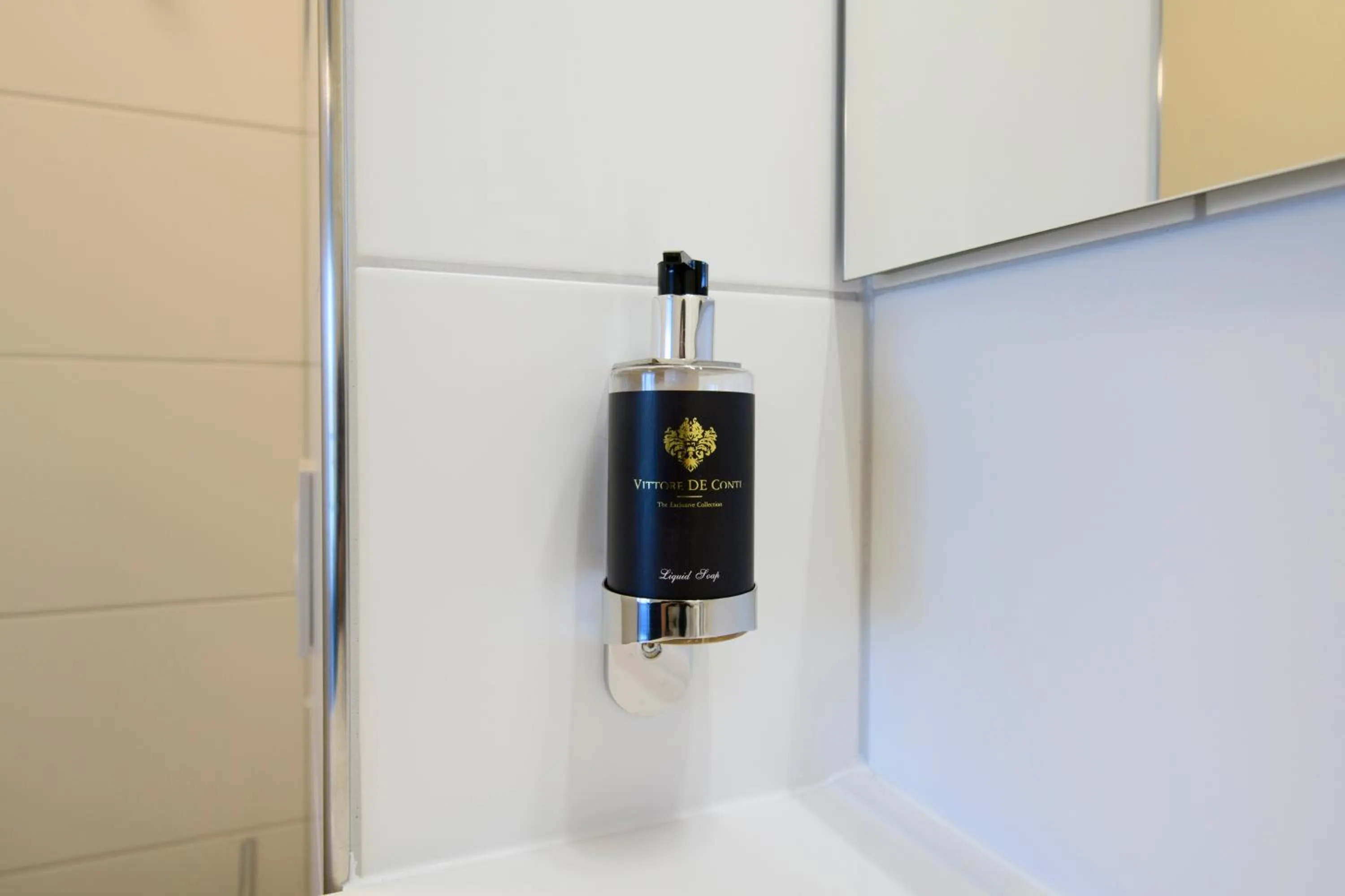 Bathroom in Smart & Stay Aparthotel Saarbrücken Süd - Self-Check-In - Free Parking