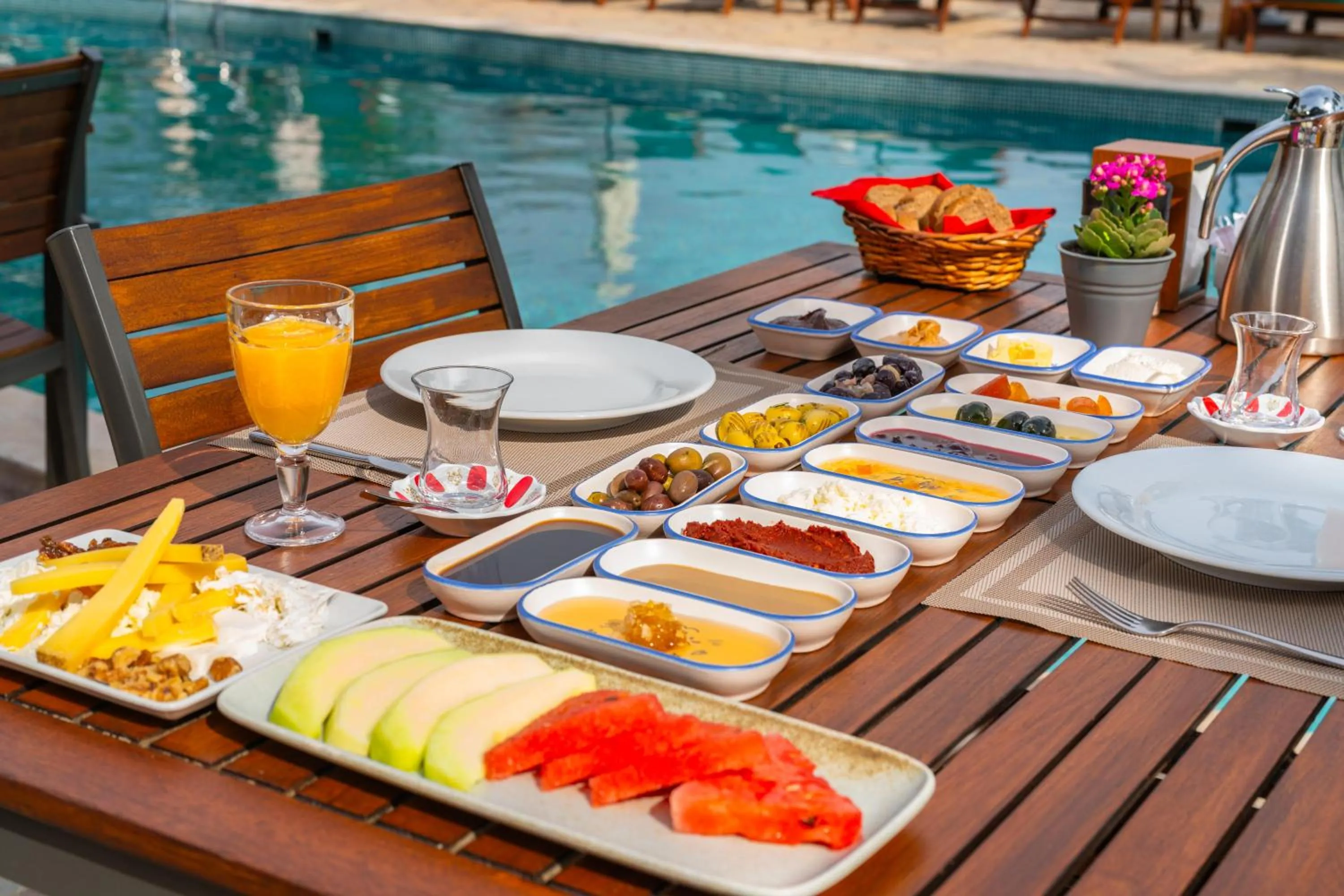 Restaurant/places to eat in Hotel Berke Ranch&Nature