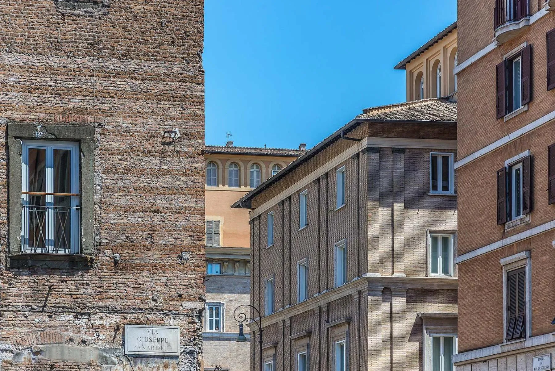 Facade/entrance in Relais Rione Ponte