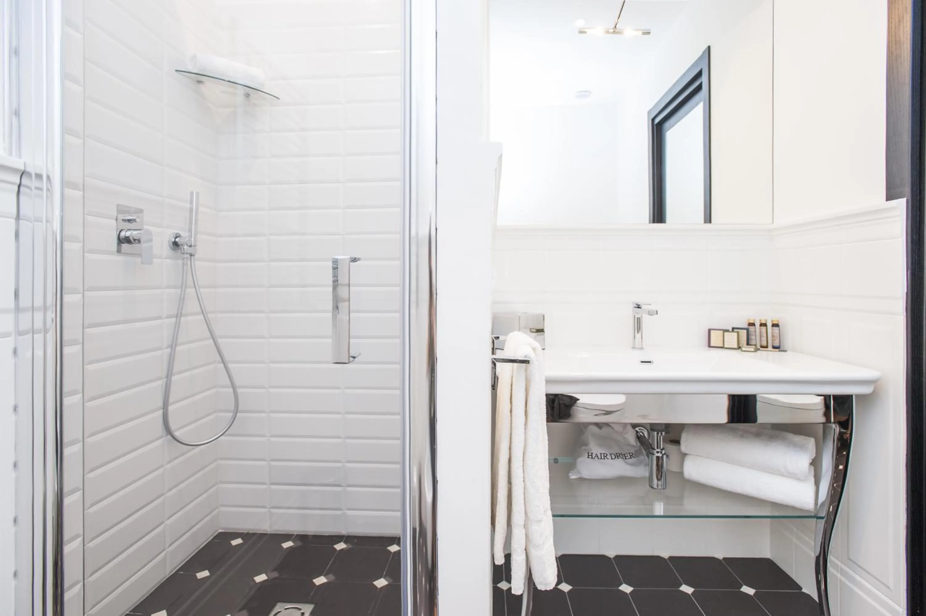 Shower in Relais Rione Ponte