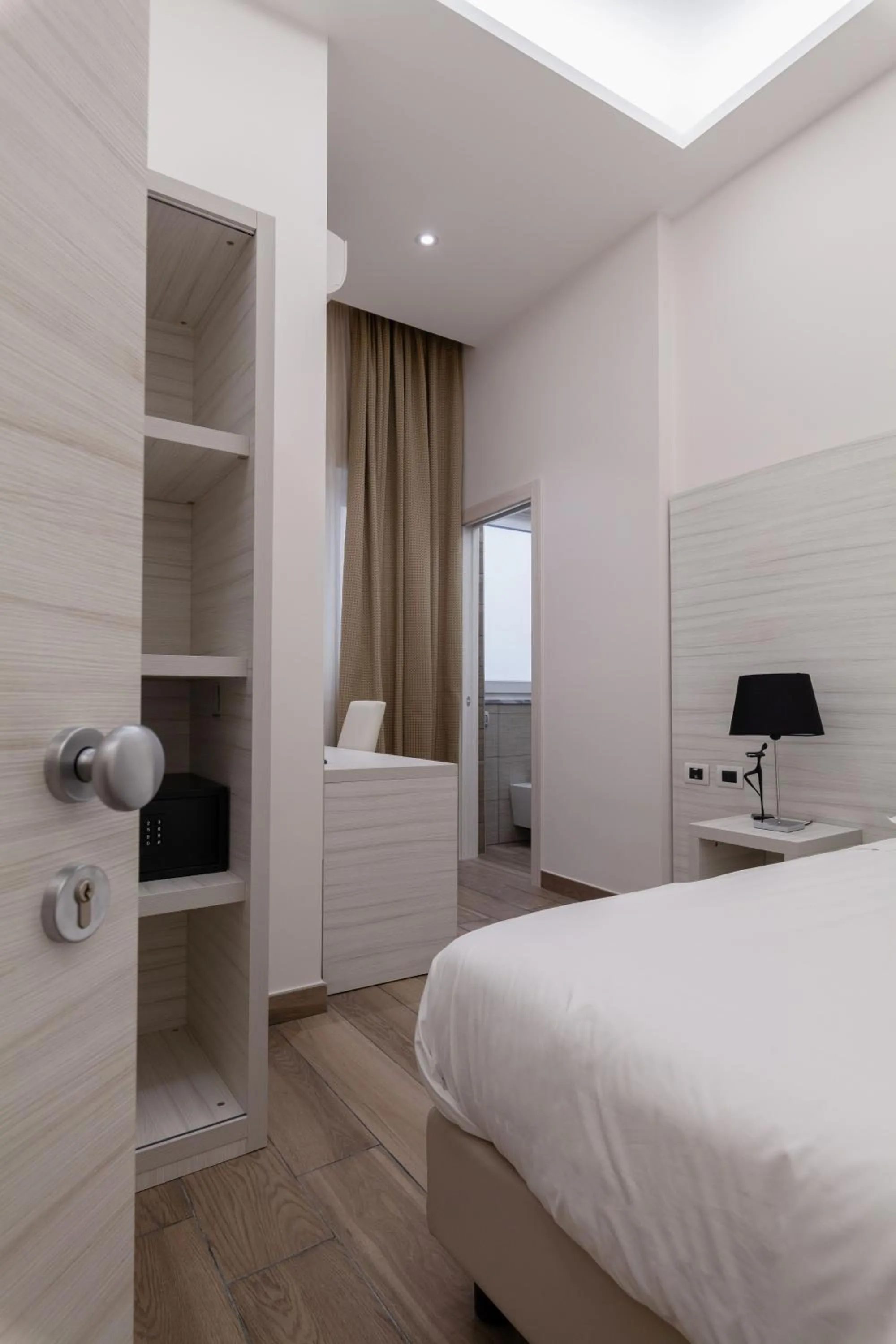 Bedroom, Bed in Hub Naples
