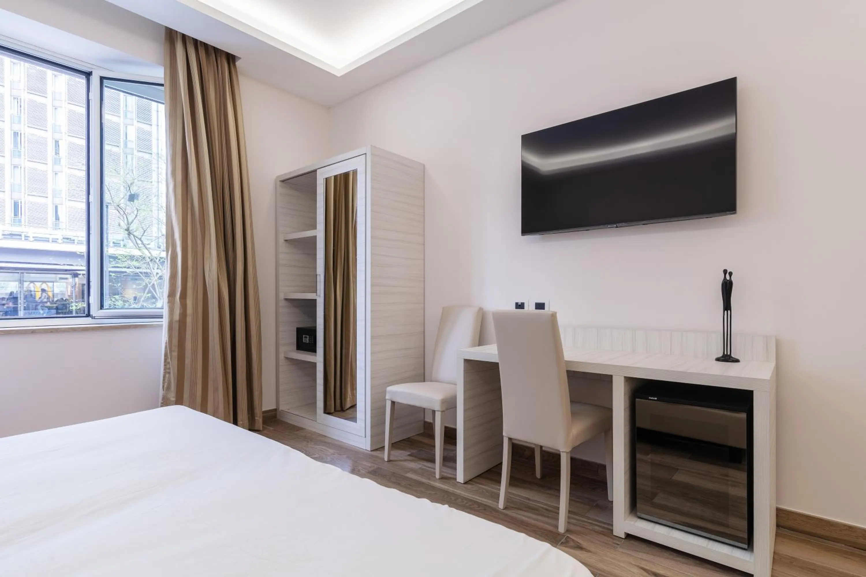 TV and multimedia, Bed in Hub Naples