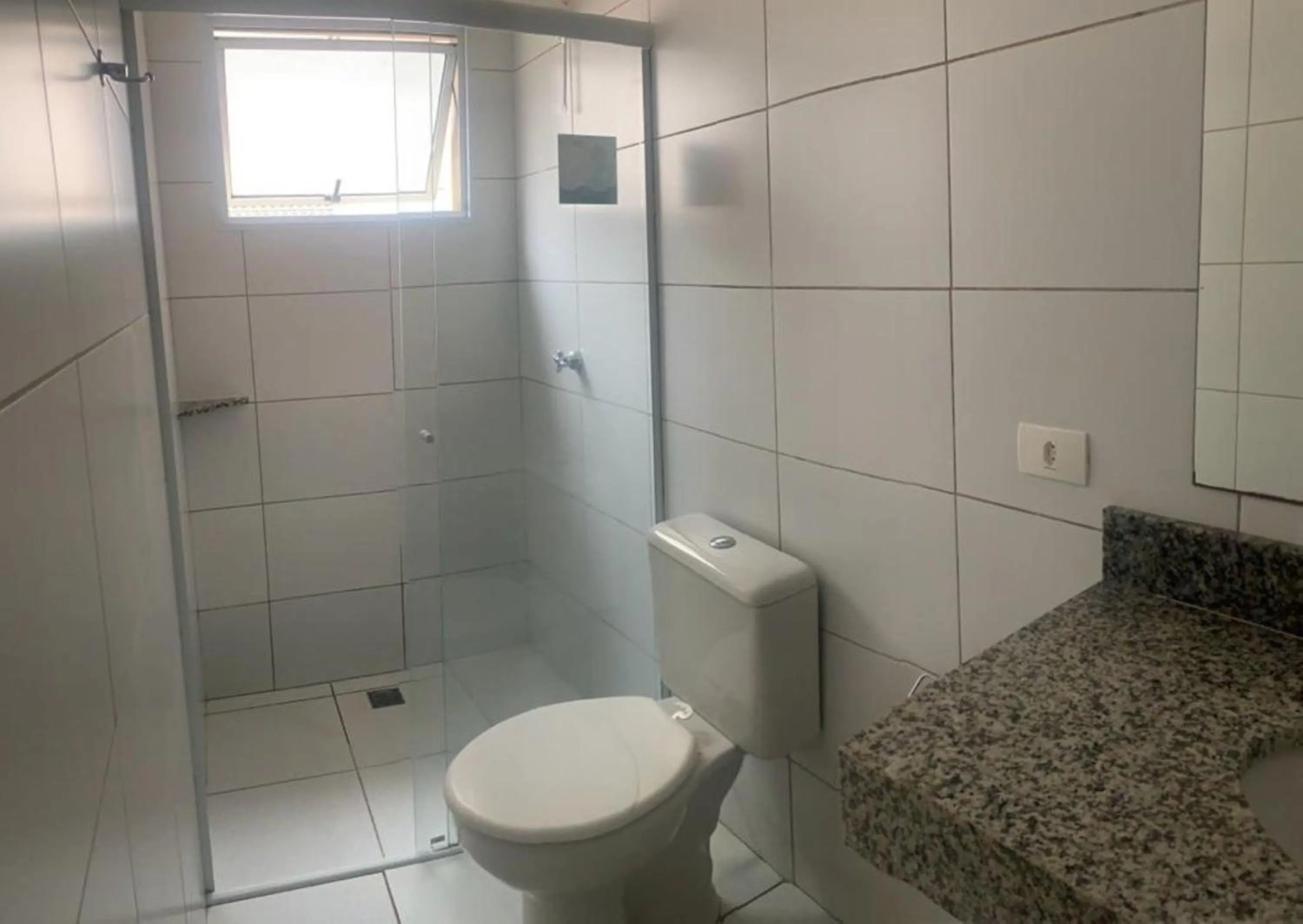 Shower in Hotel Barão Ribeirão