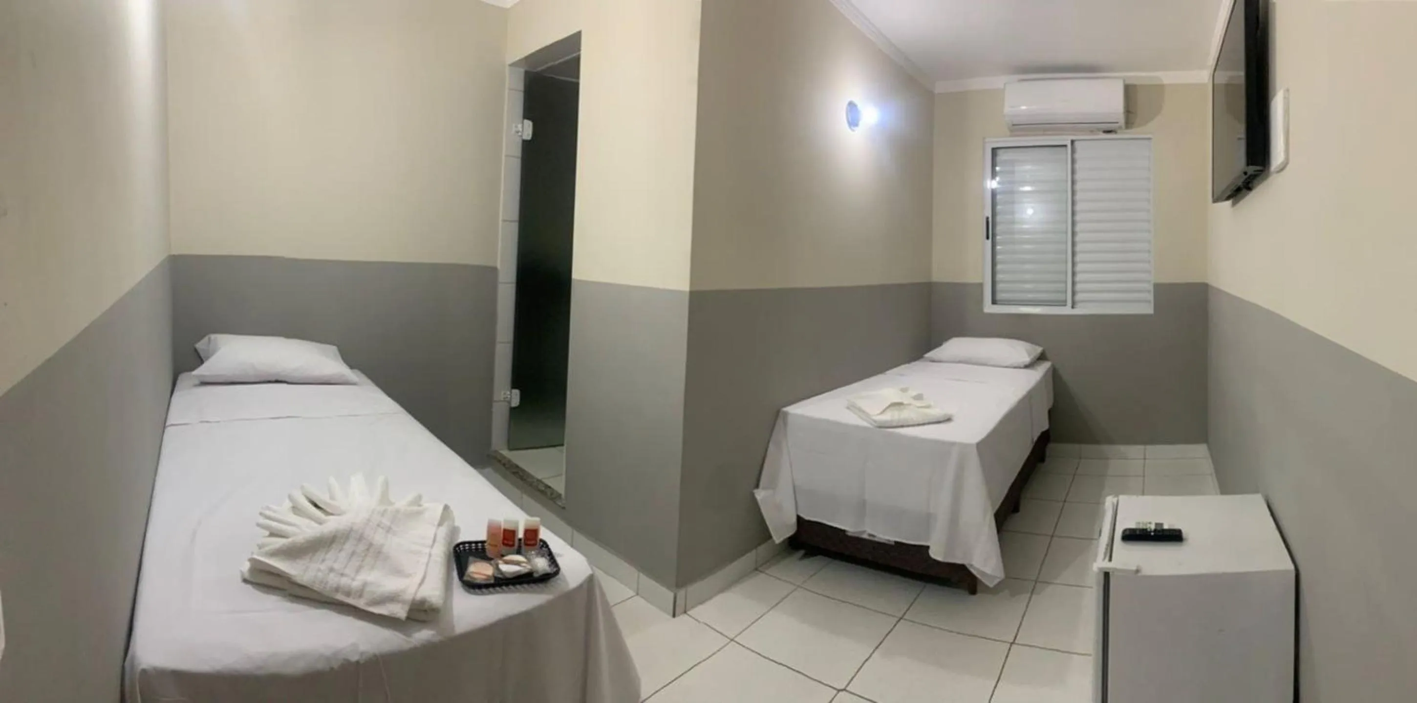 View (from property/room), Bed in Hotel Barão Ribeirão