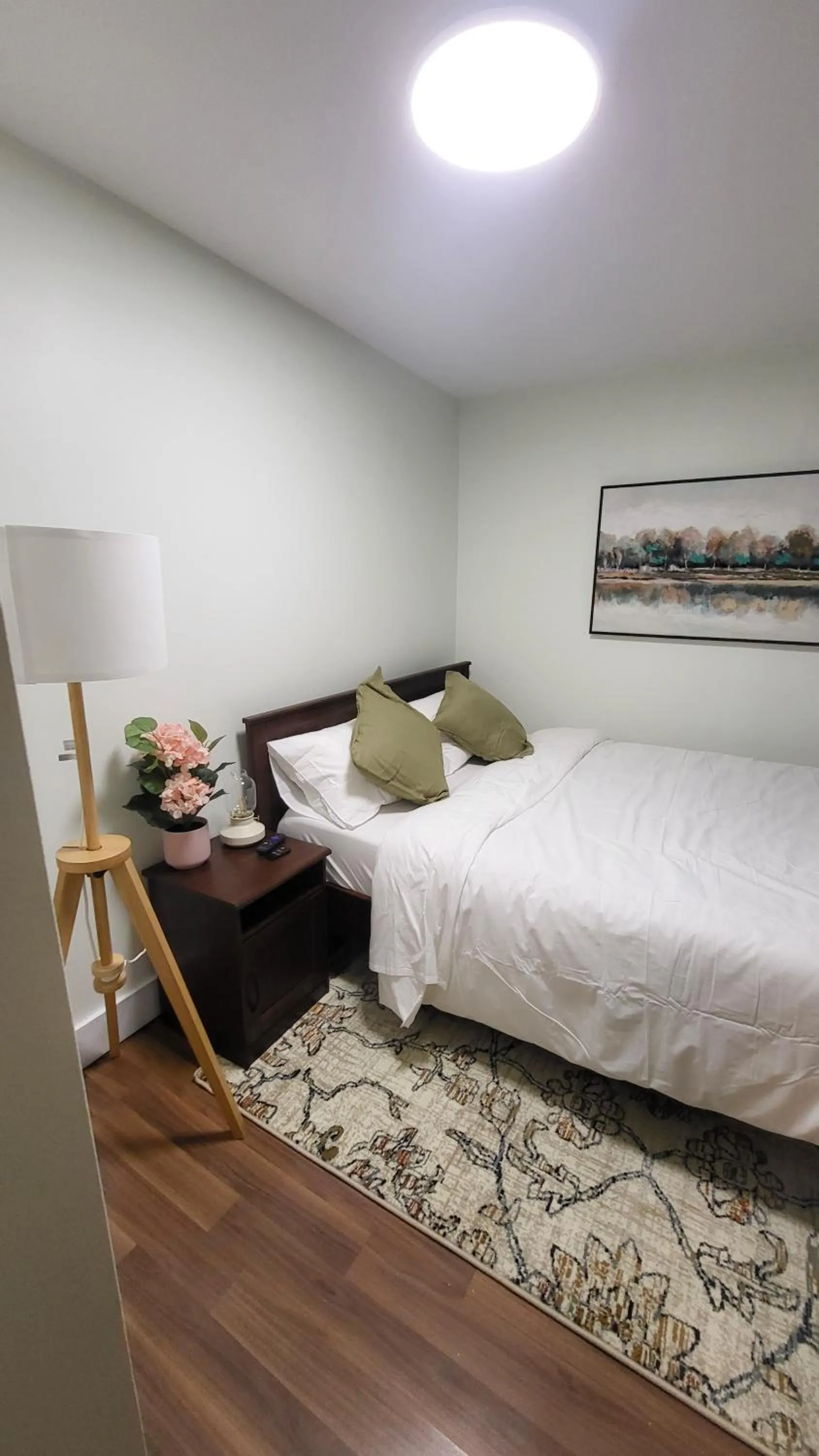 Bed in JstLikeHome - Old Ottawa Suite & Guesthouse