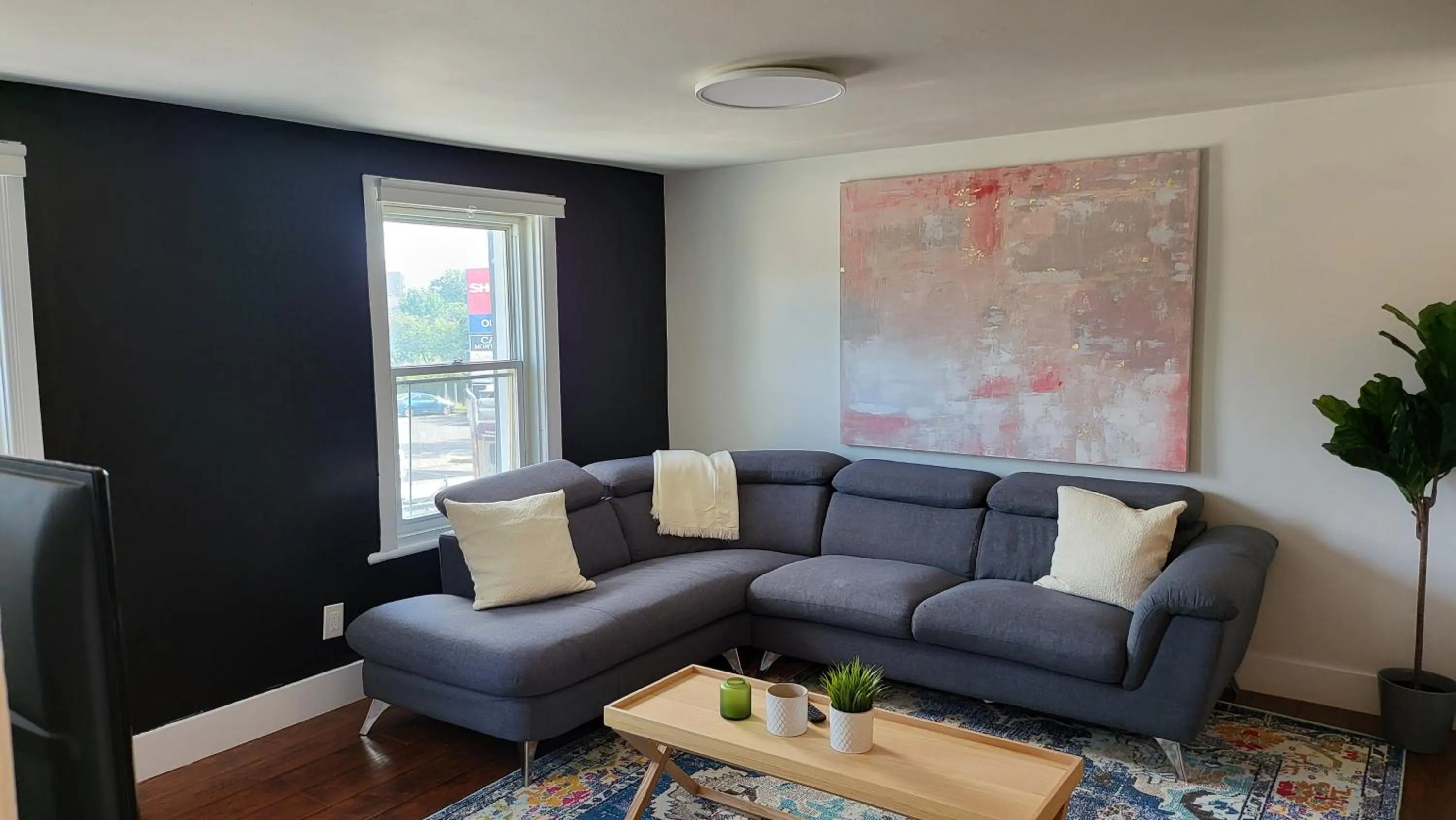 Living room in JstLikeHome - Old Ottawa Suite & Guesthouse