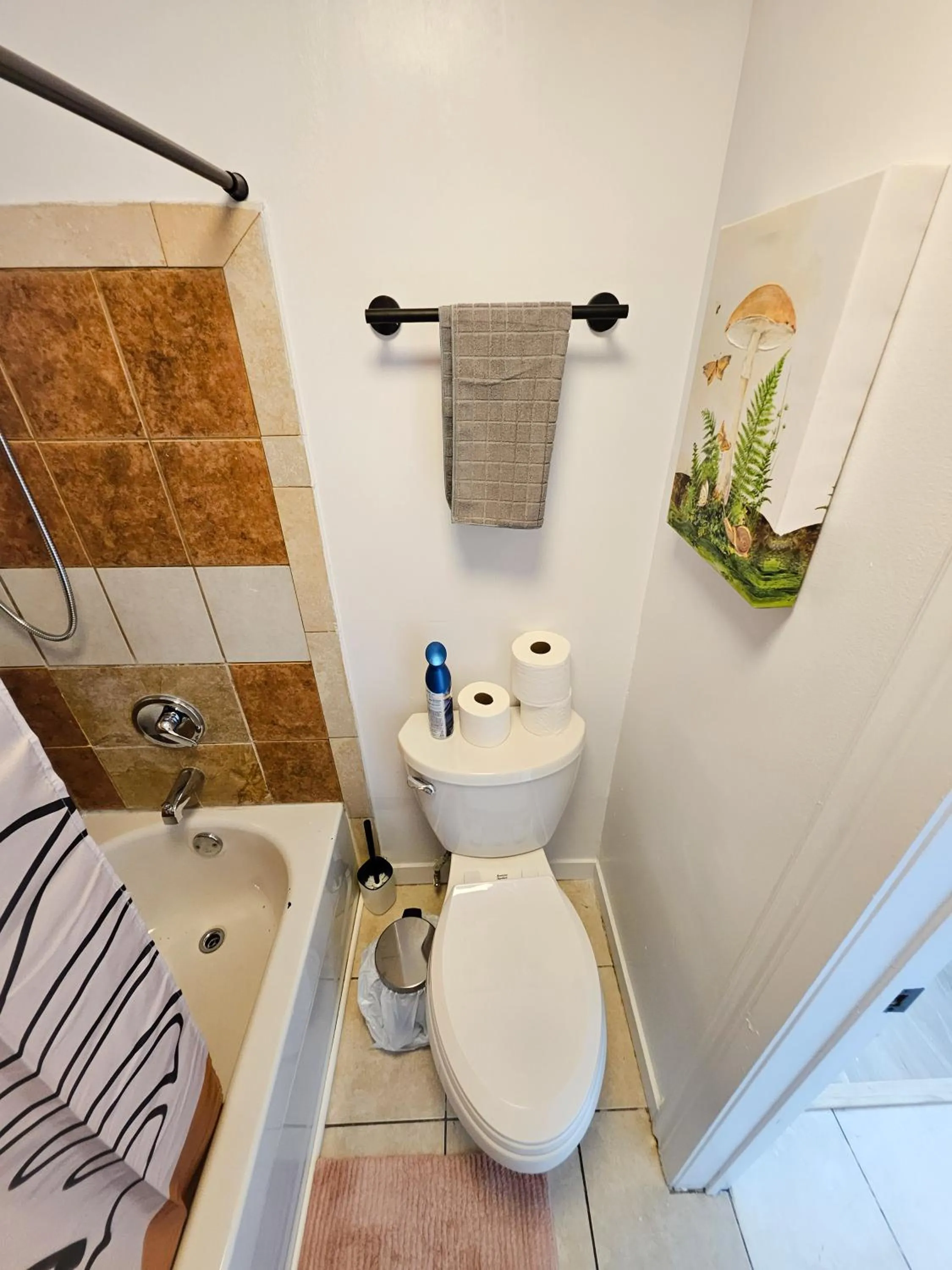 JstLikeHome - Old Ottawa Suite & Guesthouse