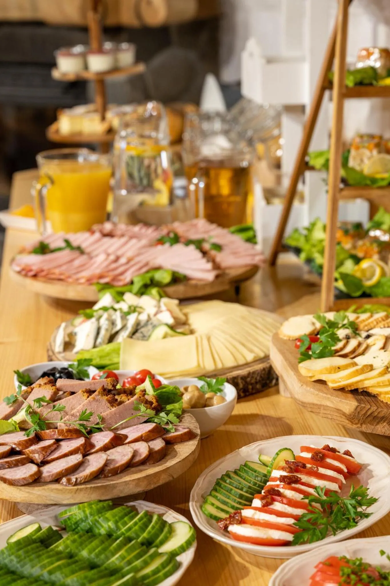 Buffet breakfast in Willa Bór