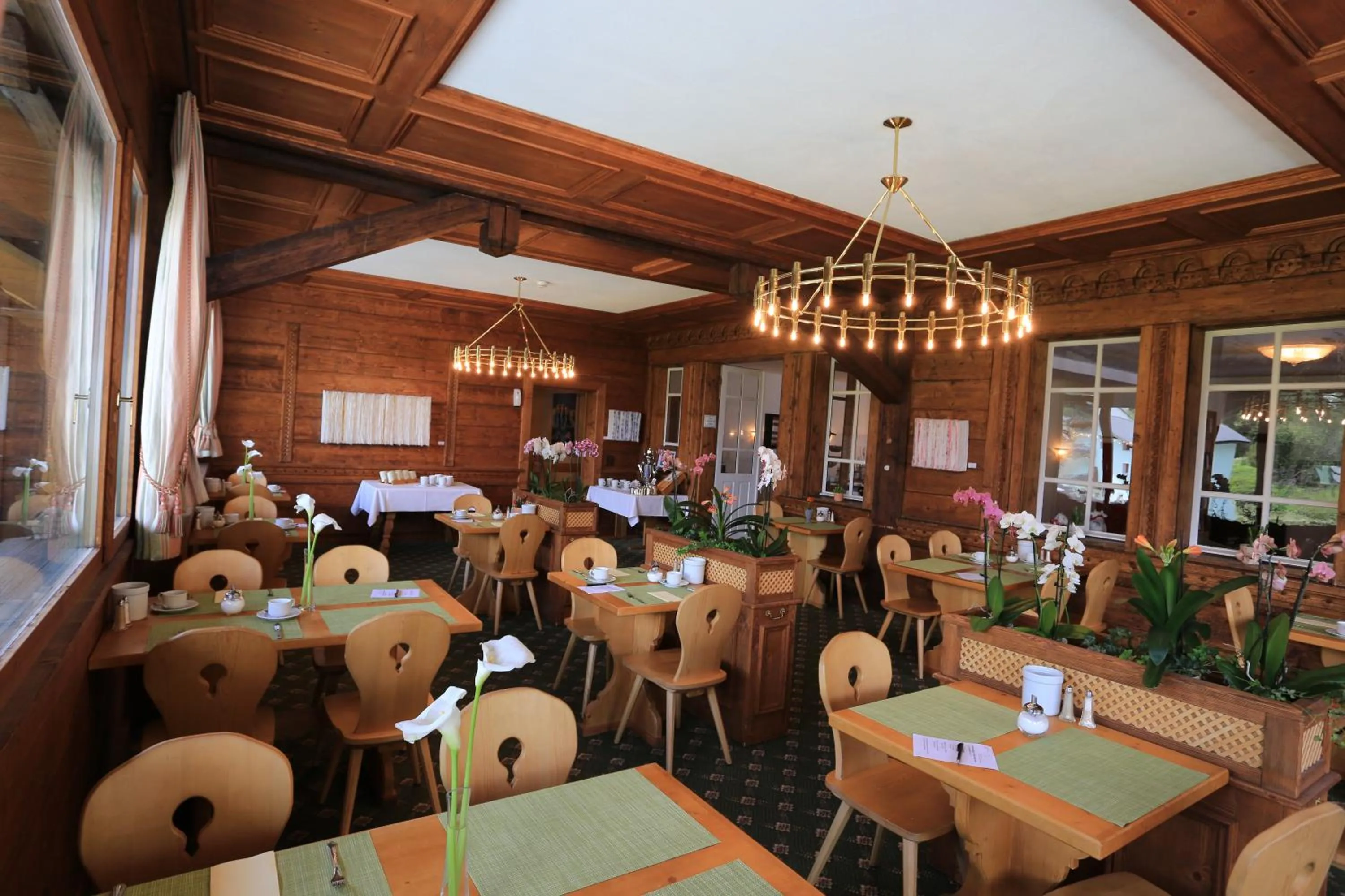 Buffet breakfast in Hotel Pöstli