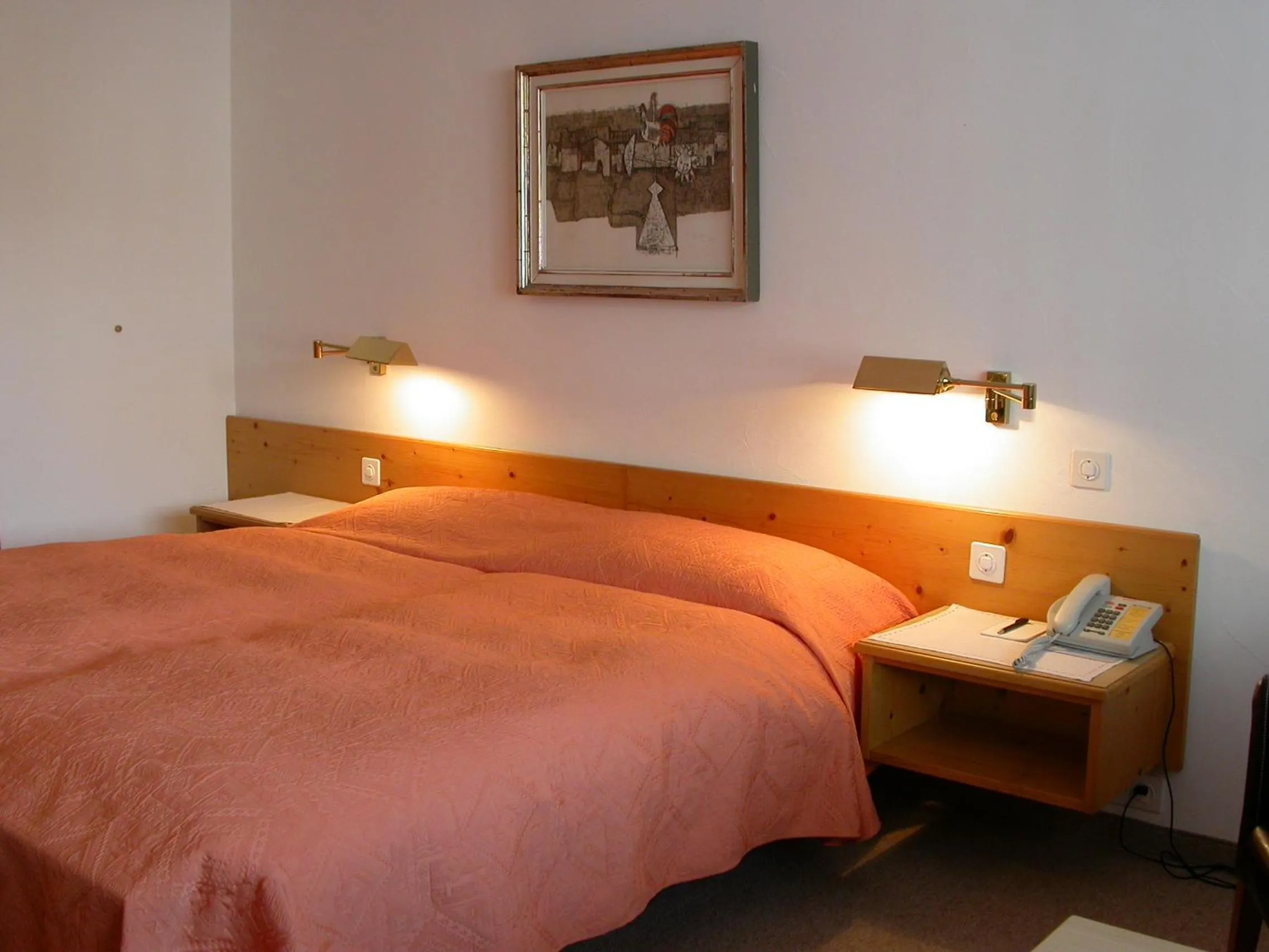 Bed in Hotel Pöstli