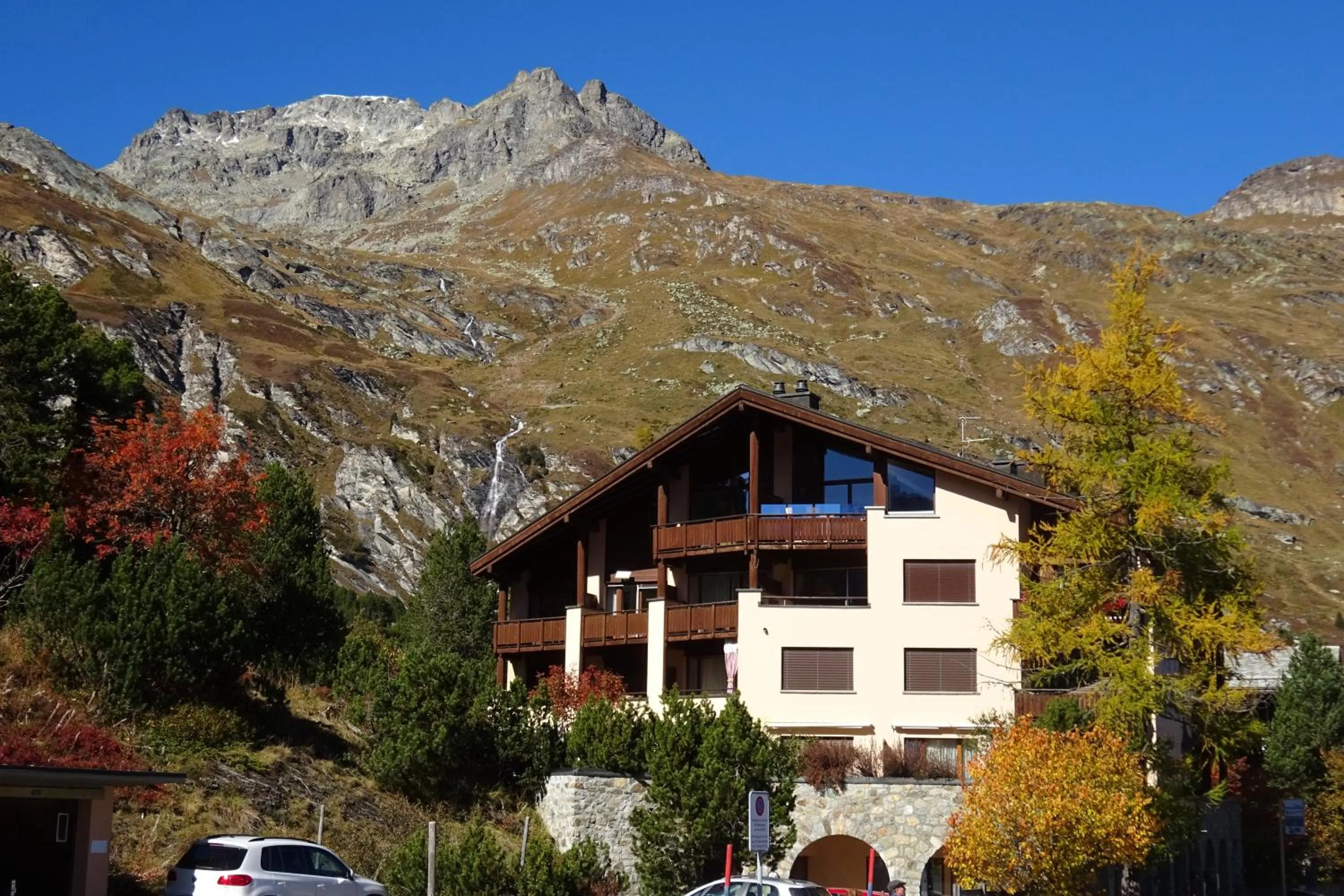 Facade/entrance in Hotel Pöstli