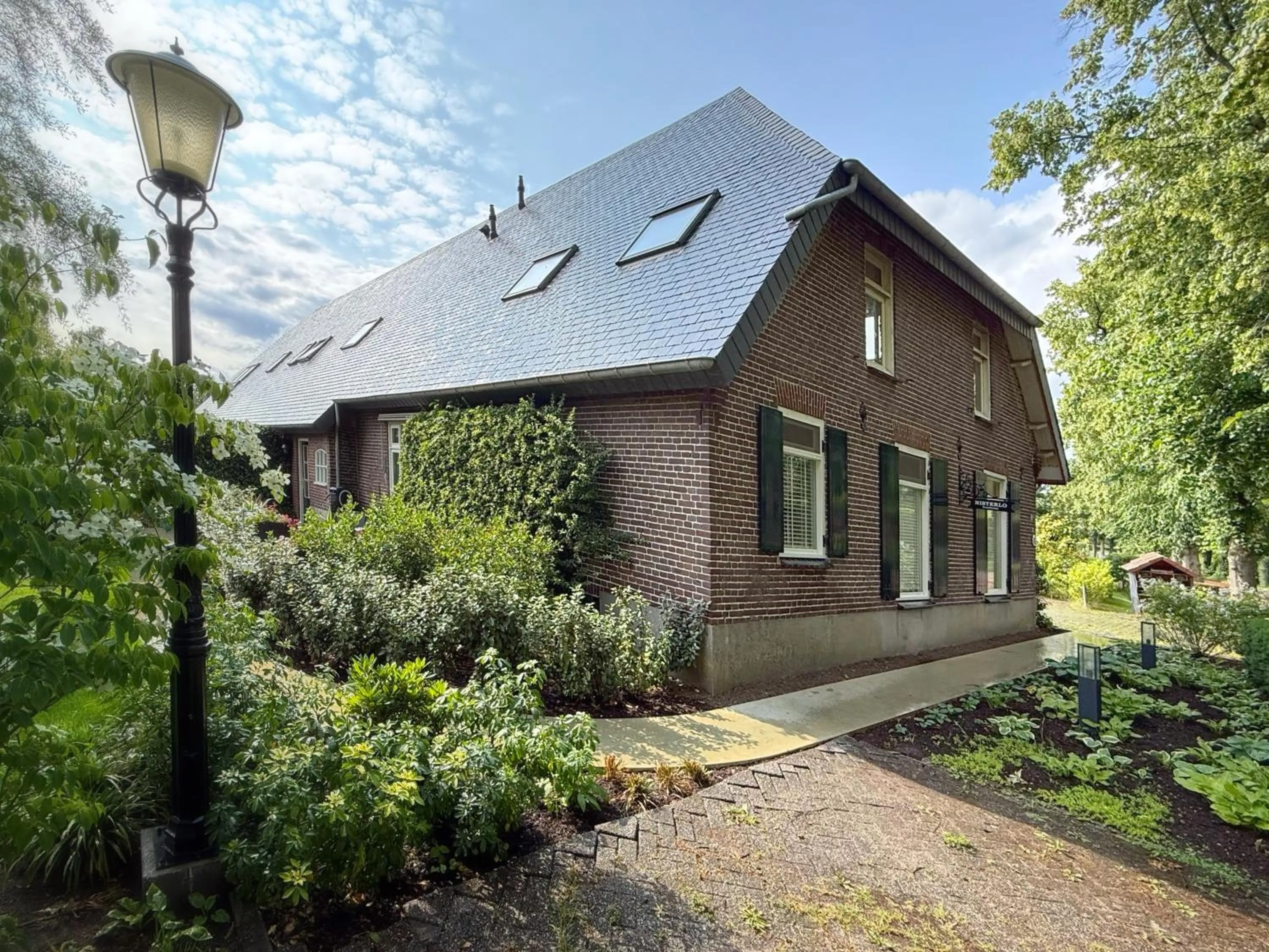 Property building in Nisterlo Guesthouse