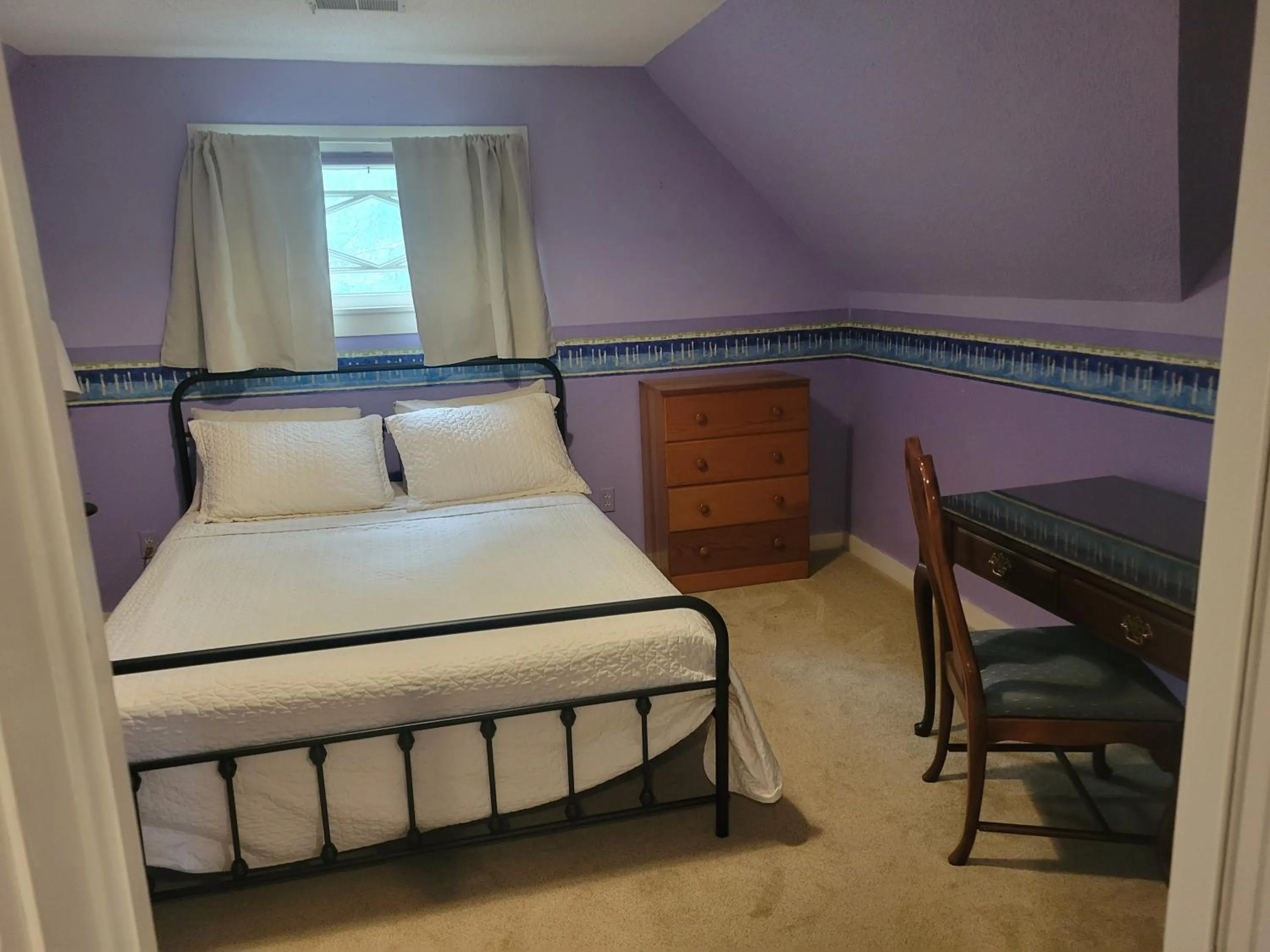 Bedroom, Bed in The Weis Mansion Bed and Breakfast