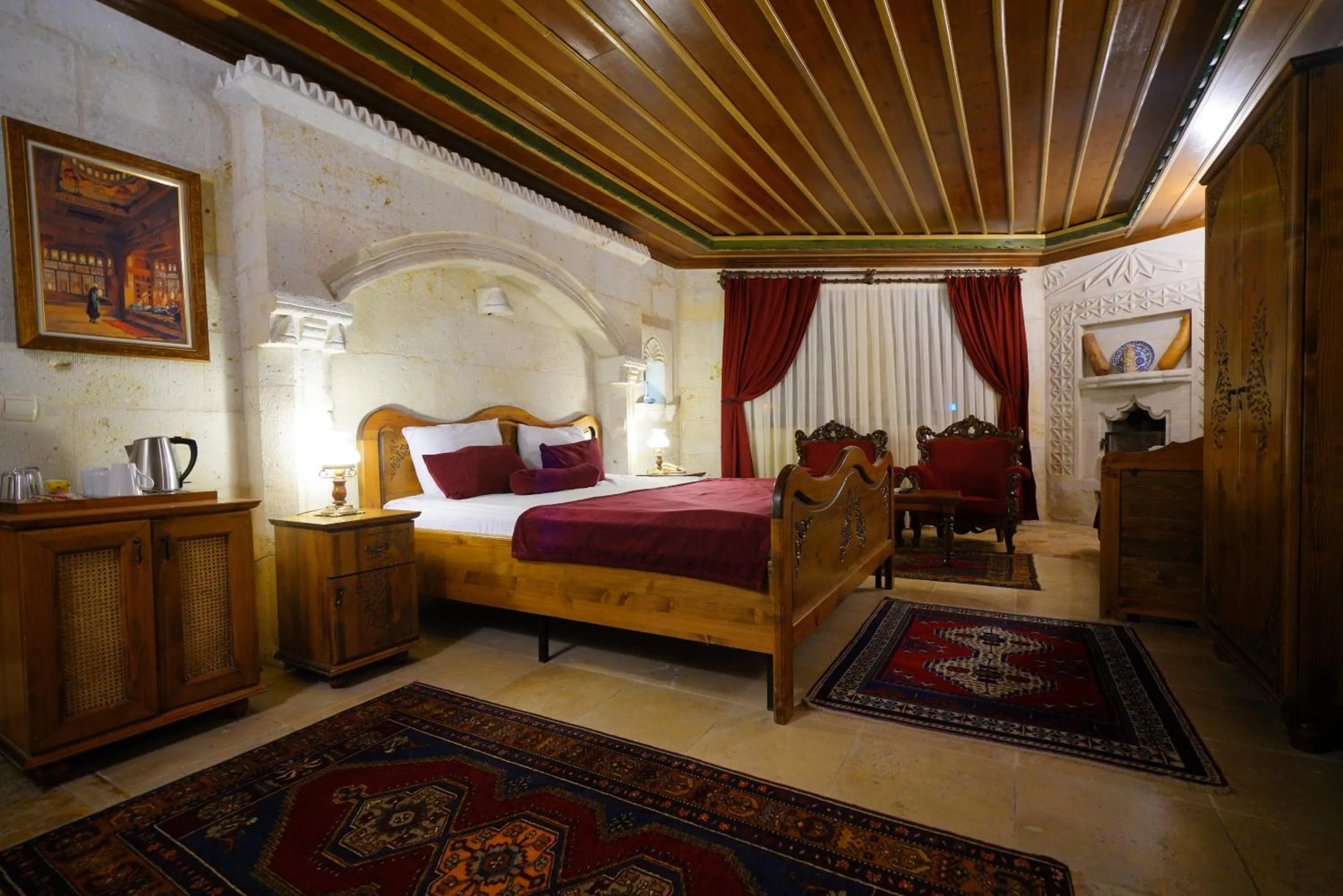 Bed in Harman Cave Hotel