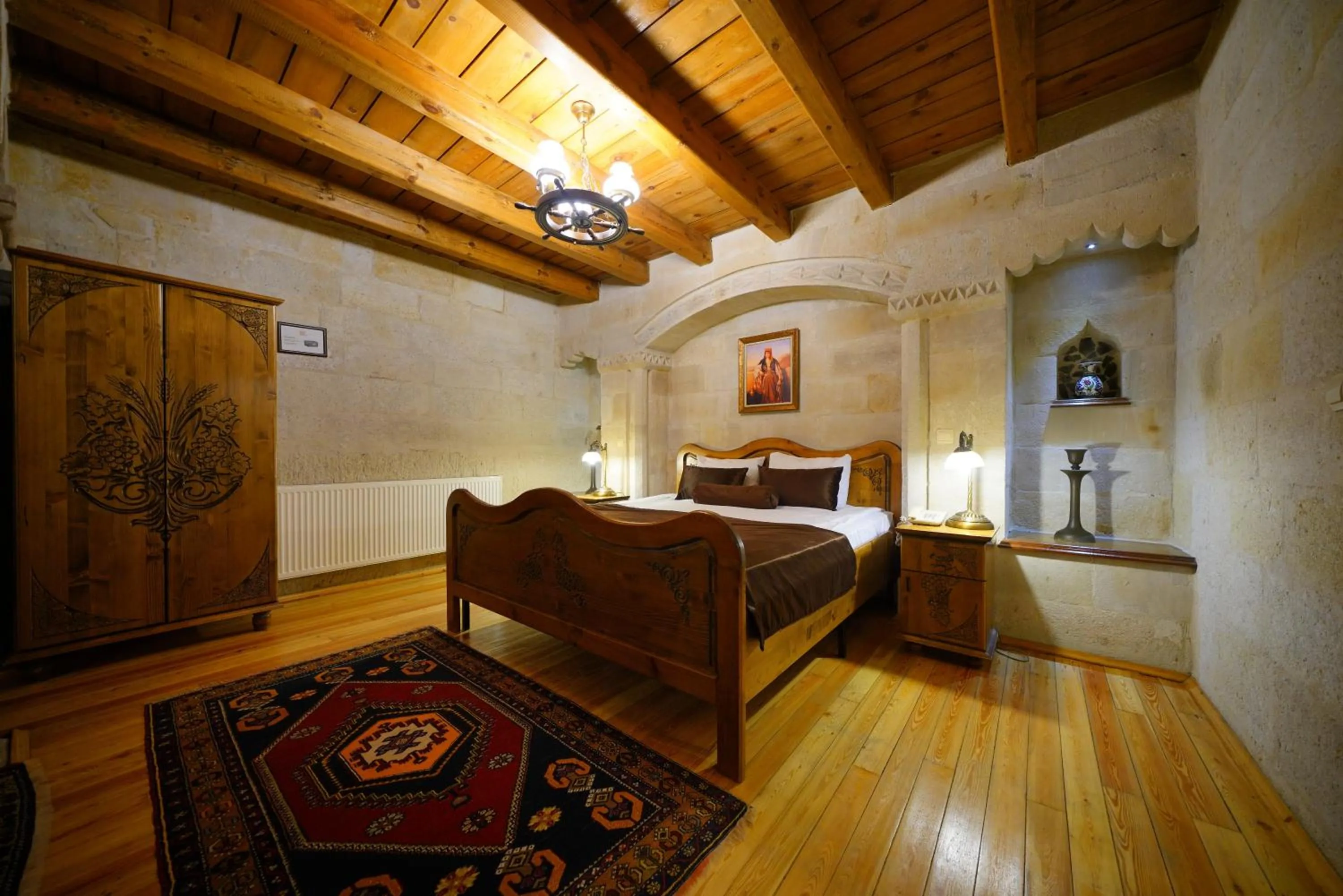 Bed in Harman Cave Hotel