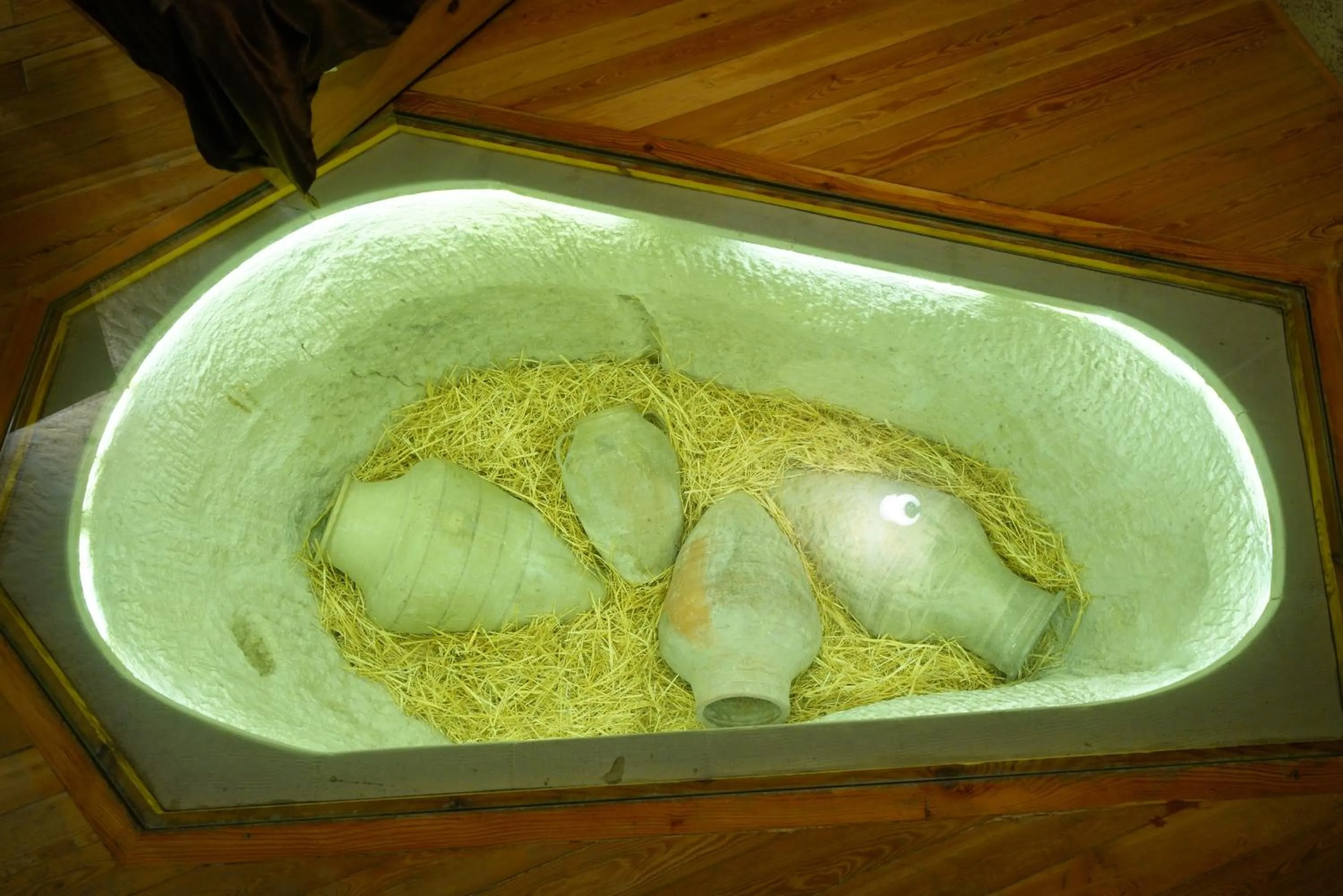 Decorative detail in Harman Cave Hotel