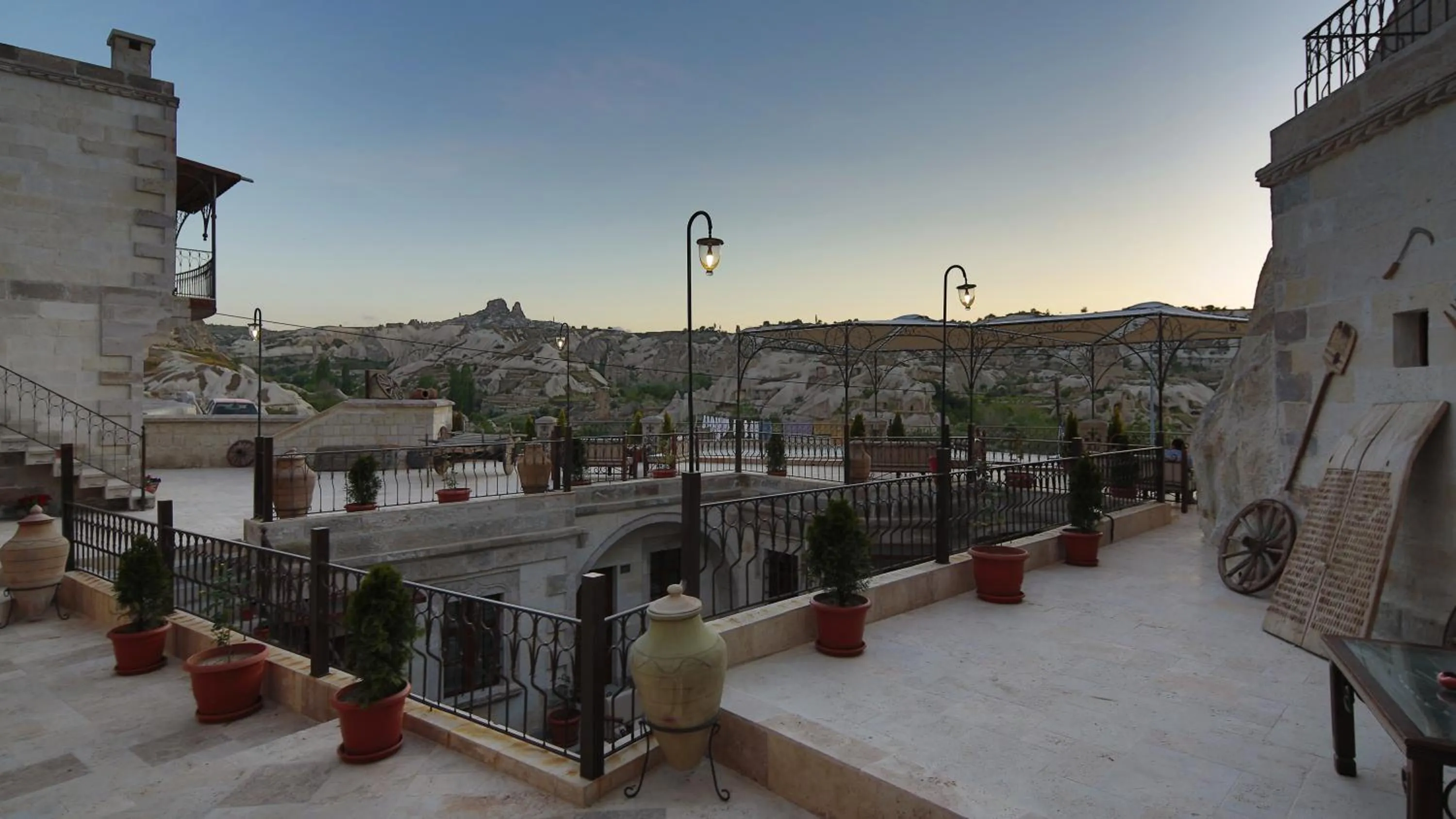 Day in Harman Cave Hotel