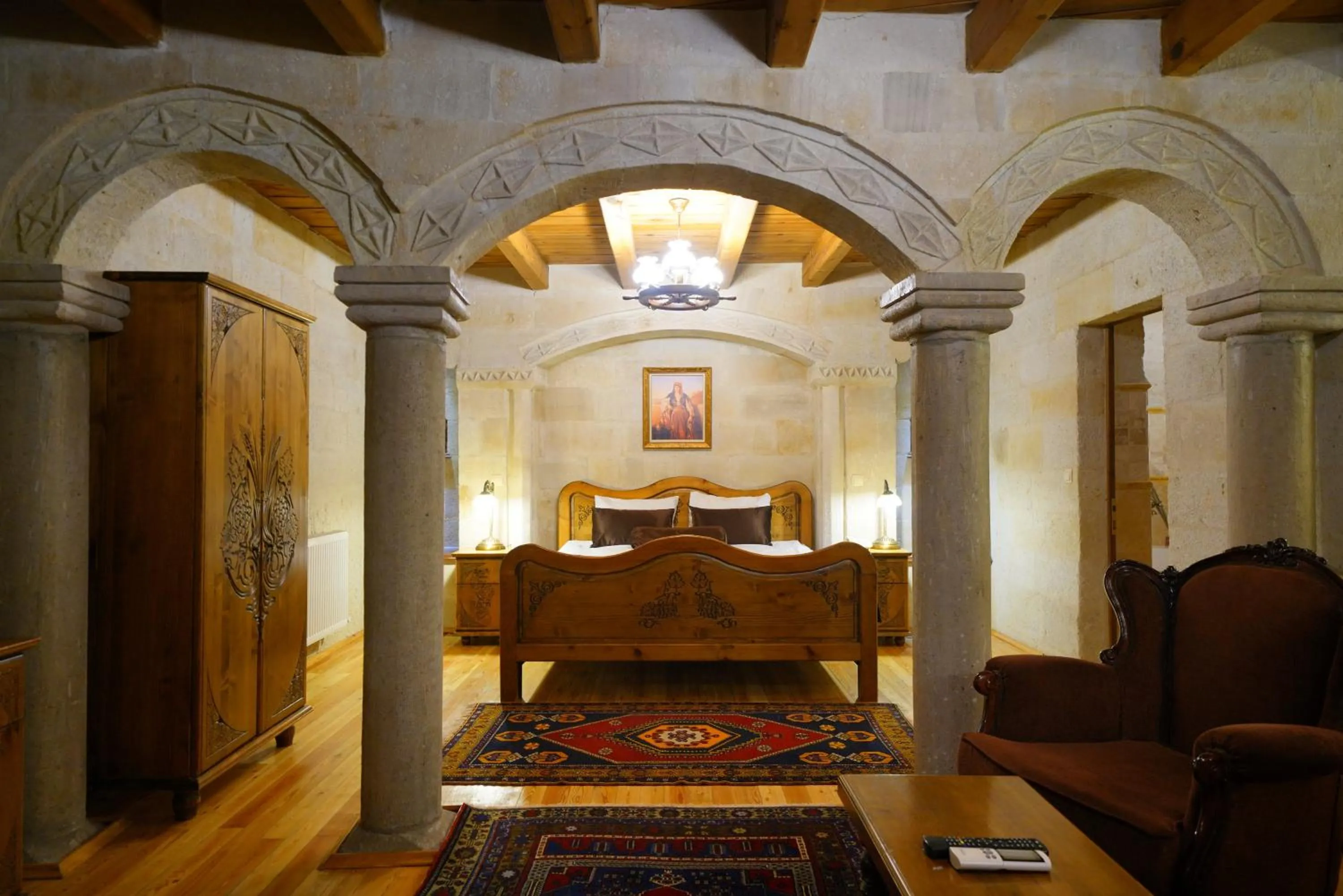 Bed in Harman Cave Hotel