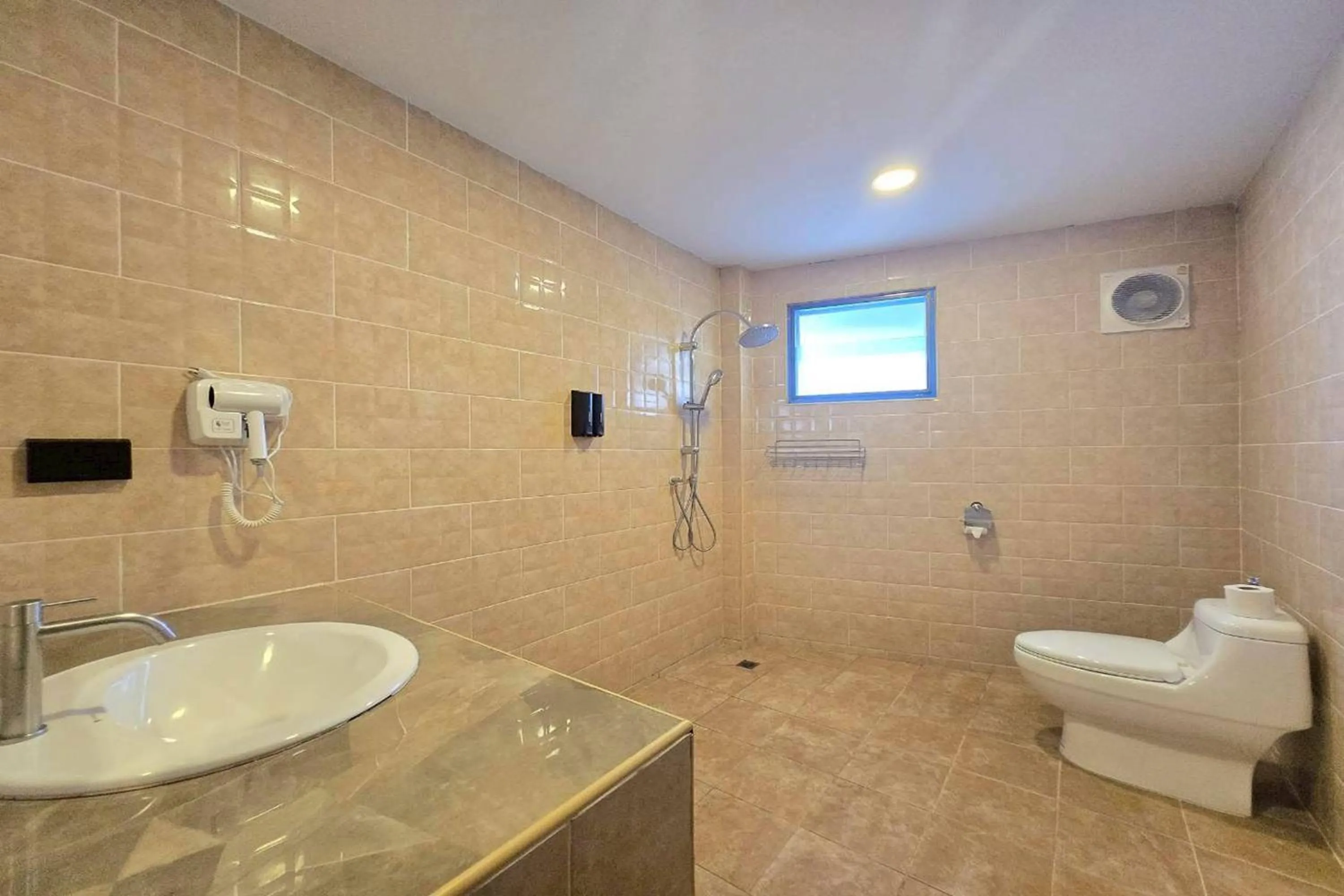 Shower in Central Guesthouse Chiang Rai