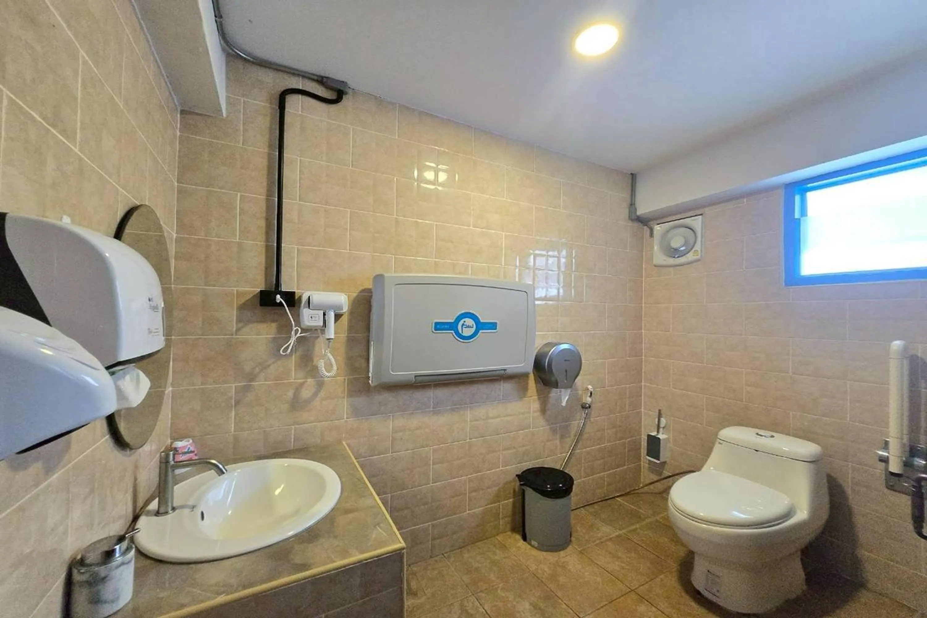 Shower in Central Guesthouse Chiang Rai