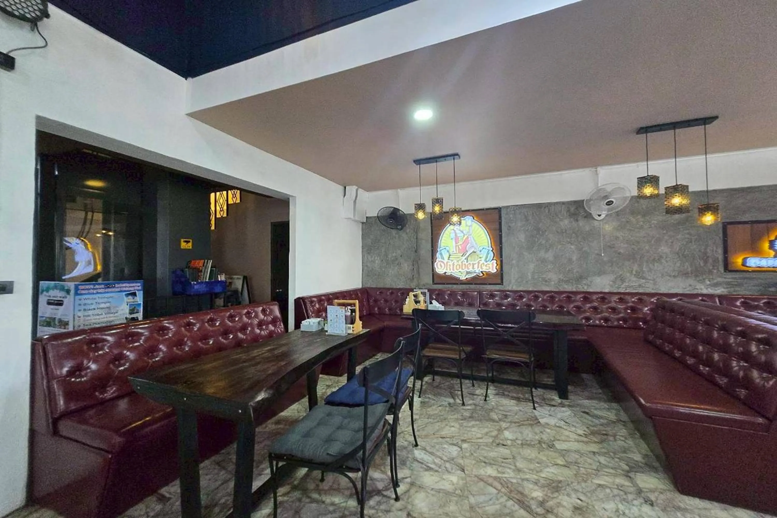 Restaurant/places to eat in Central Guesthouse Chiang Rai