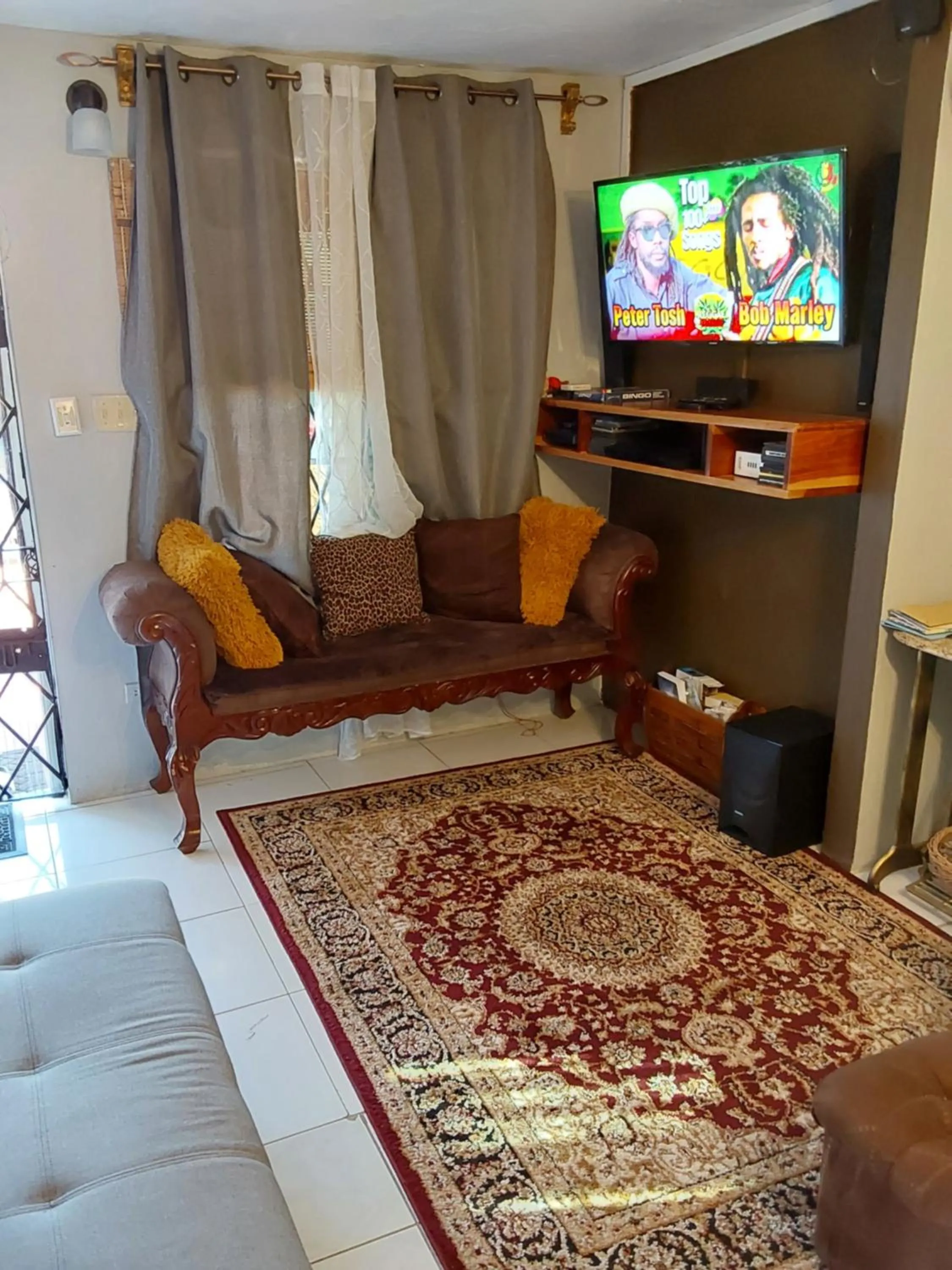 Zipcode Hideaway Guesthouse