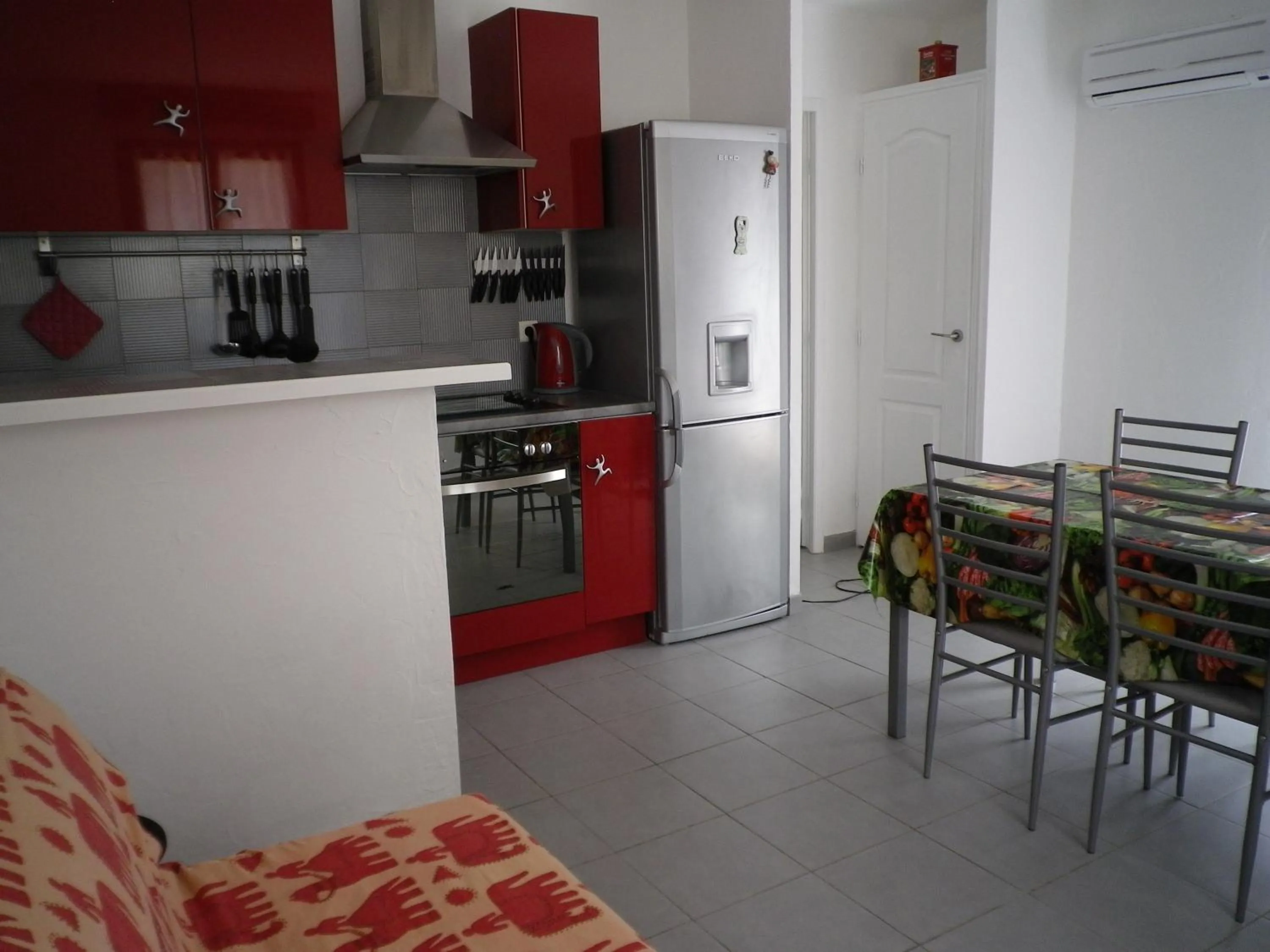 Kitchen or kitchenette in Chambres d'hôtes Villa Alizé