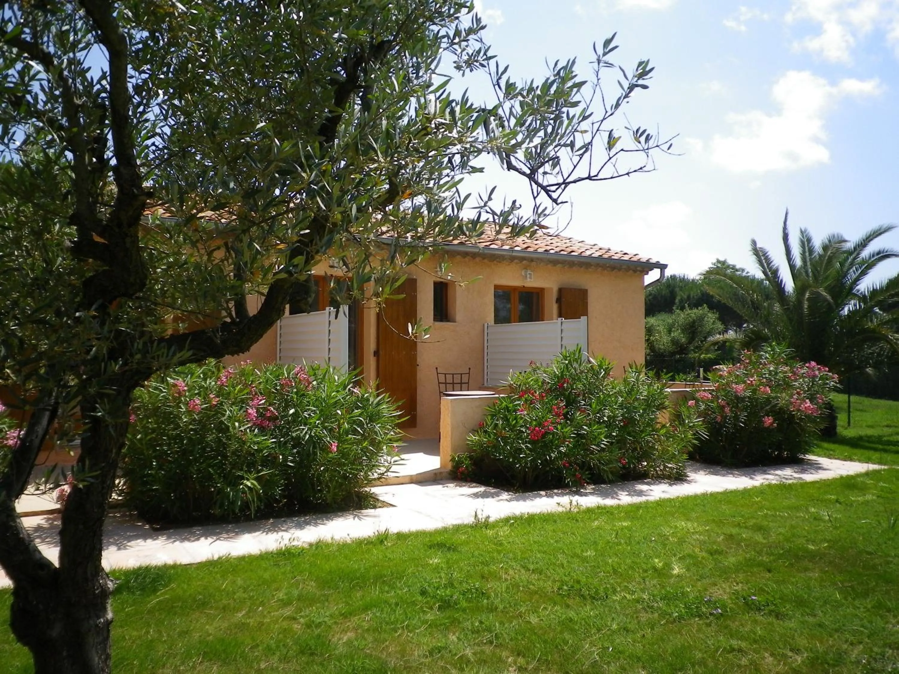 Facade/entrance in Chambres d'hôtes Villa Alizé