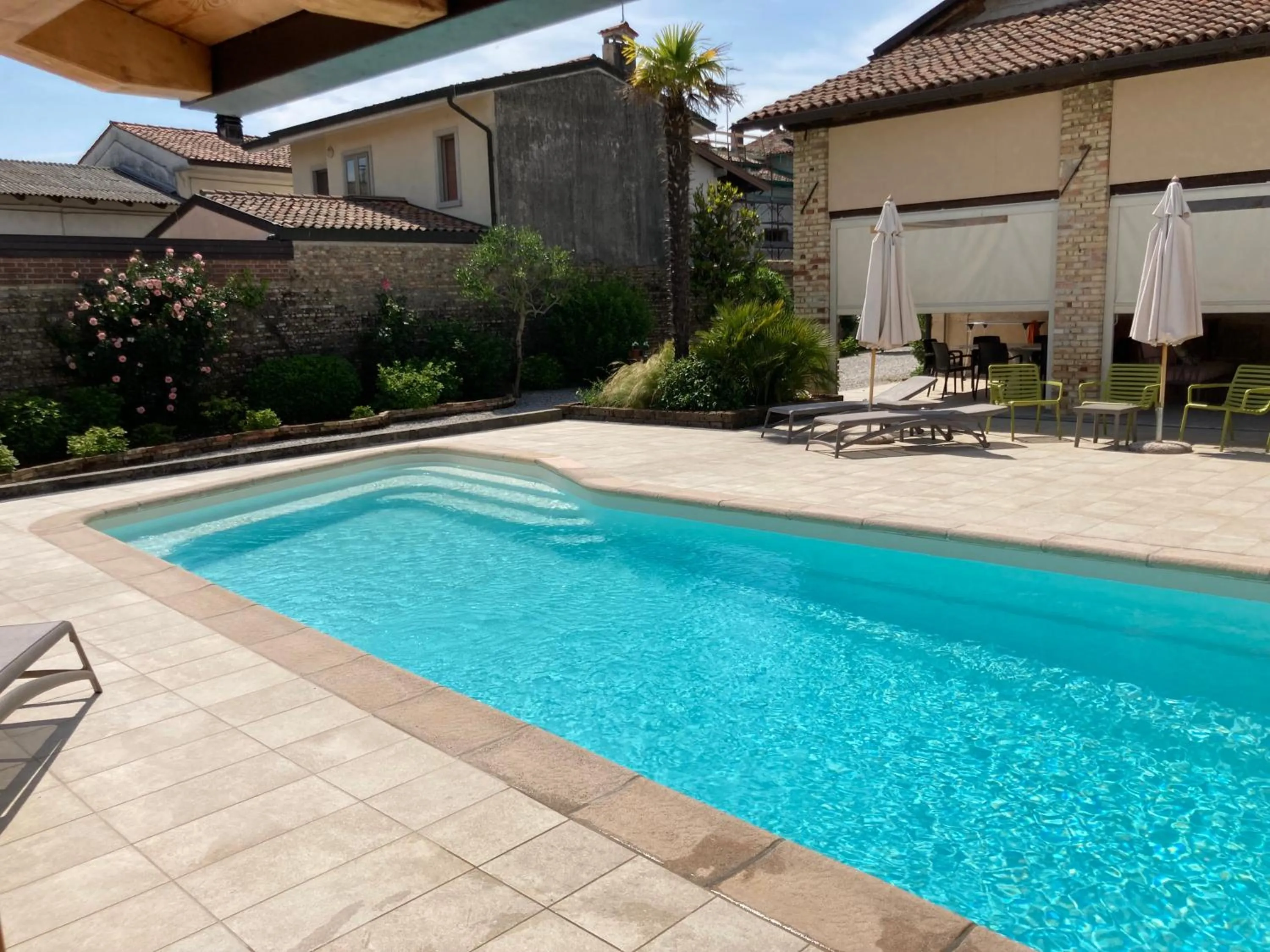 Swimming pool in Palazzo Strassoldo bed & breakfast