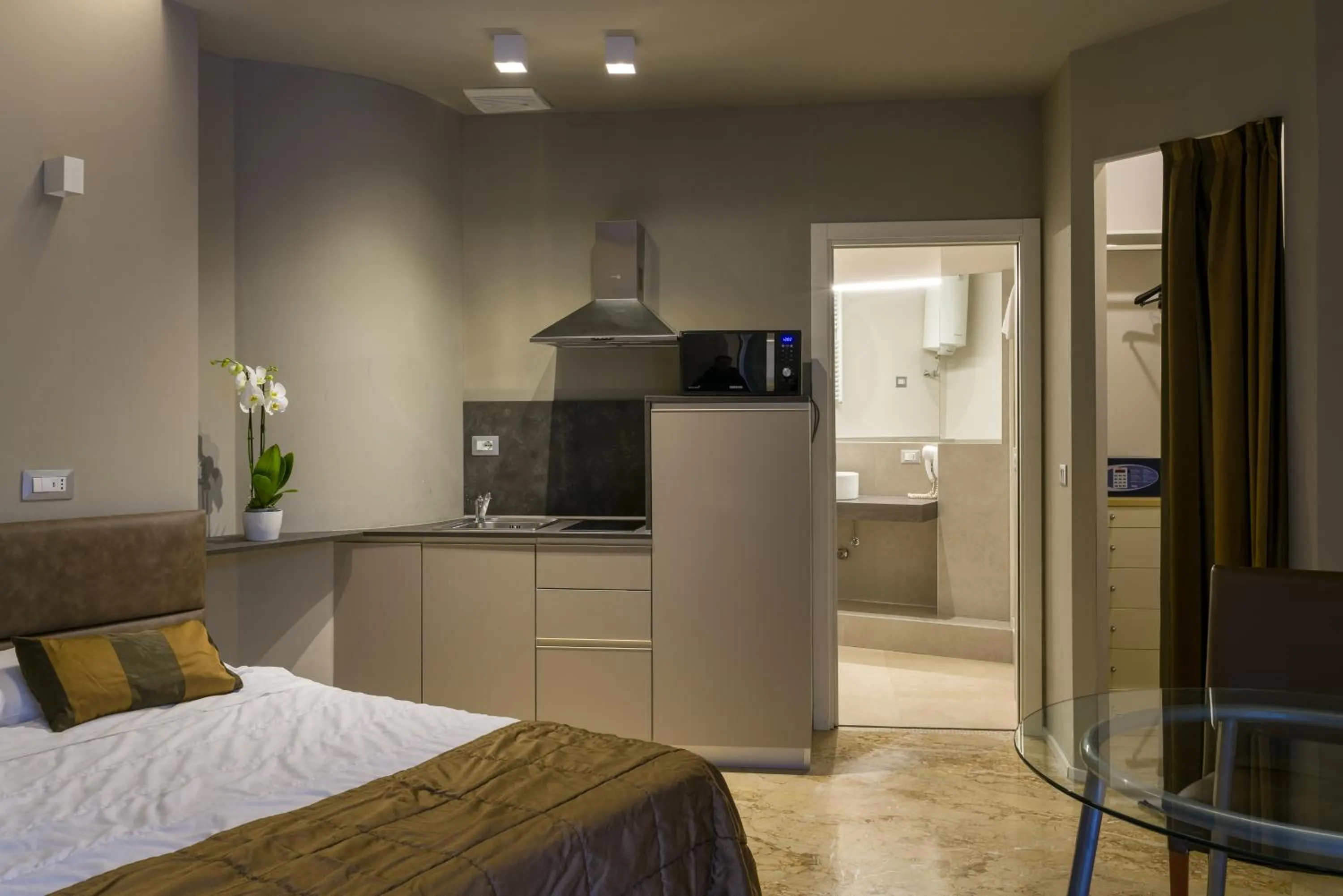 Bed in Appartamenti Astoria