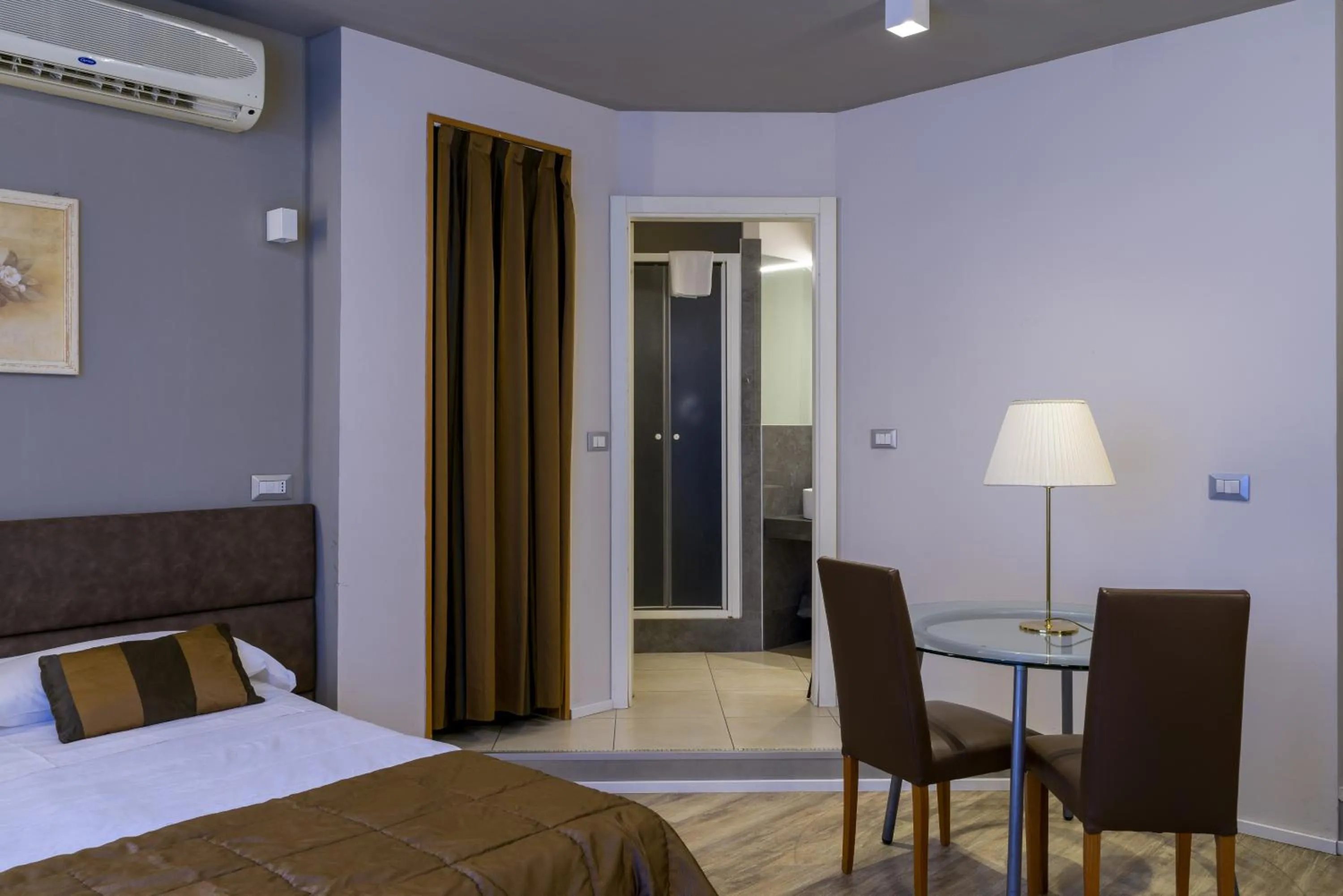 Bed in Appartamenti Astoria