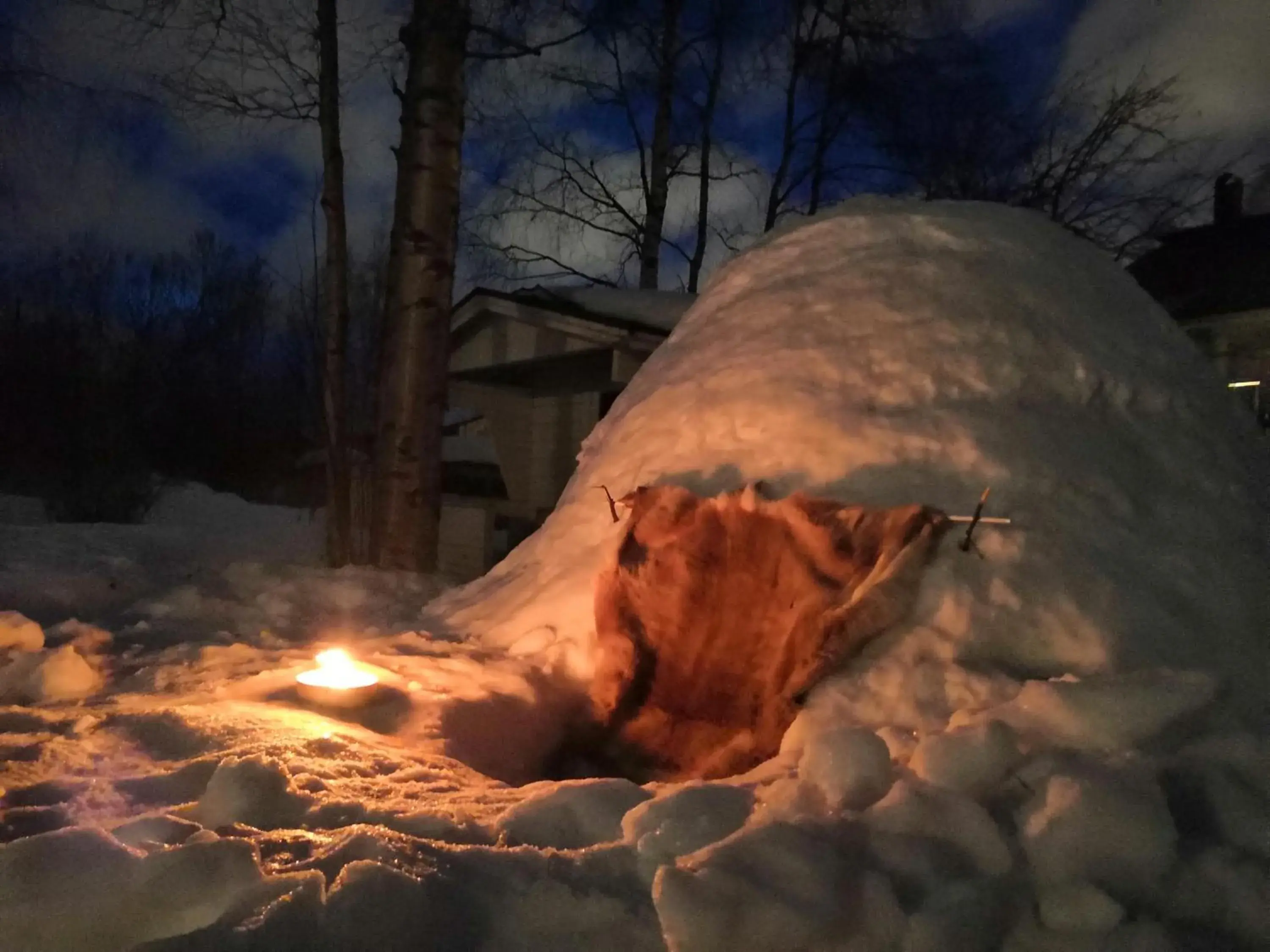 Authentic Wooden House by the River with an Igloo Authentic Wooden House by the River with an Igloo