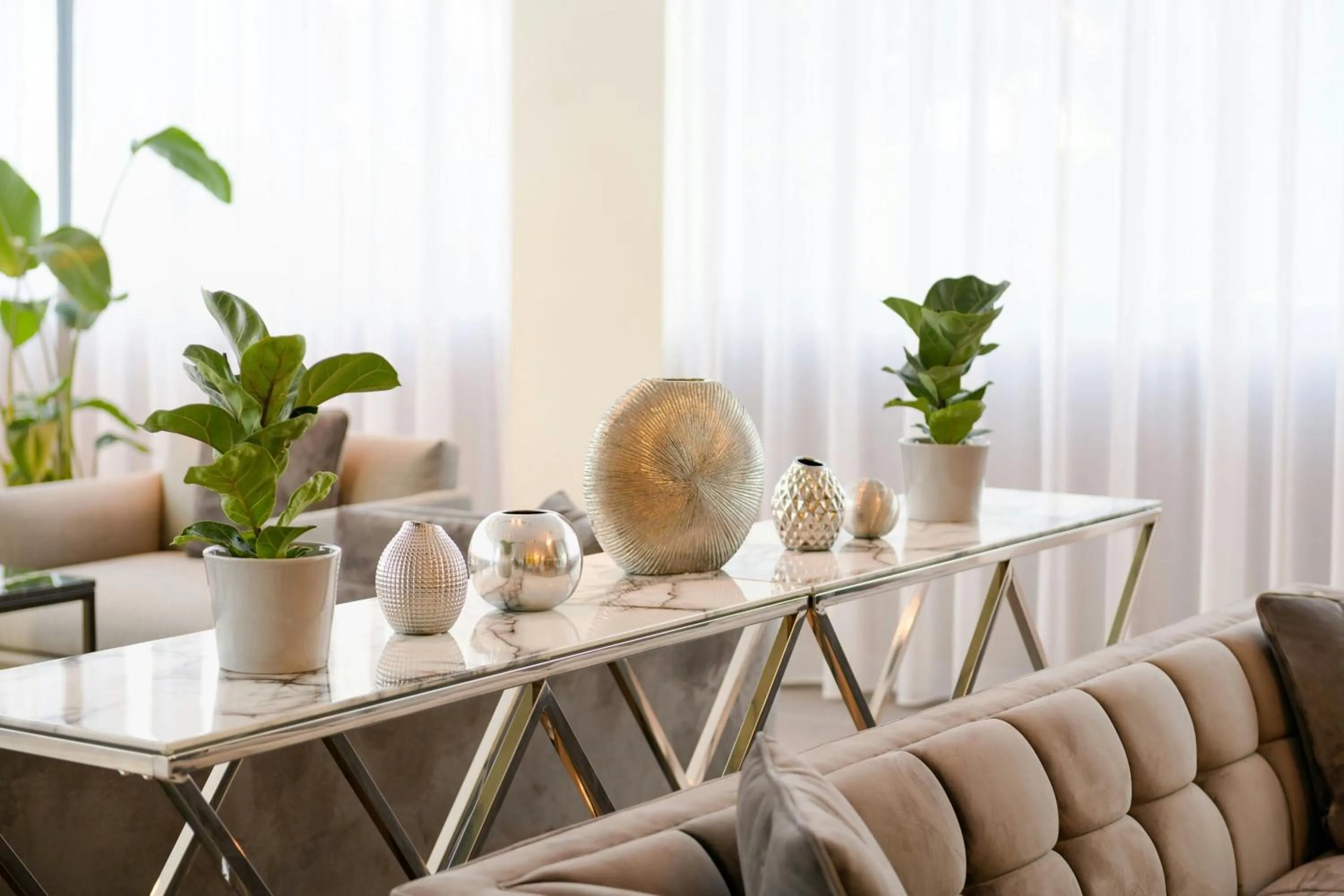 Lounge or bar in AC Hotel by Marriott Milan Sesto