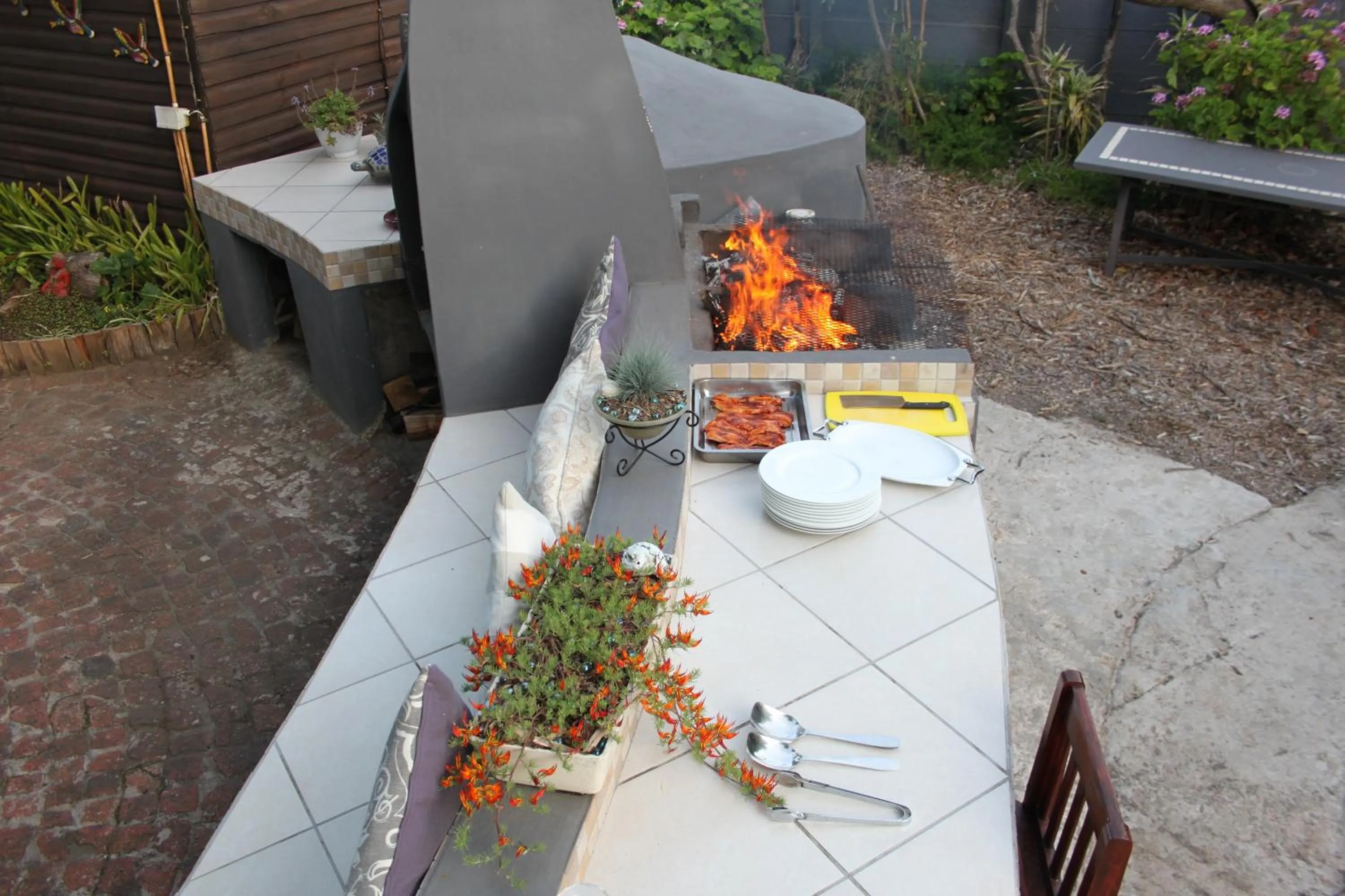 Property building in Pelican Lodge Guesthouse