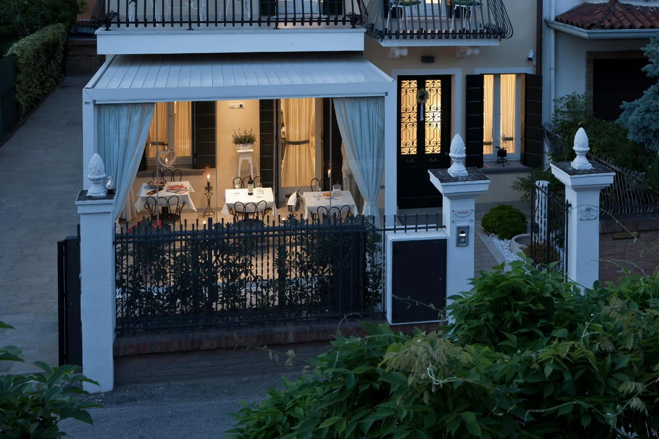 Facade/entrance in Chiara - Lodge