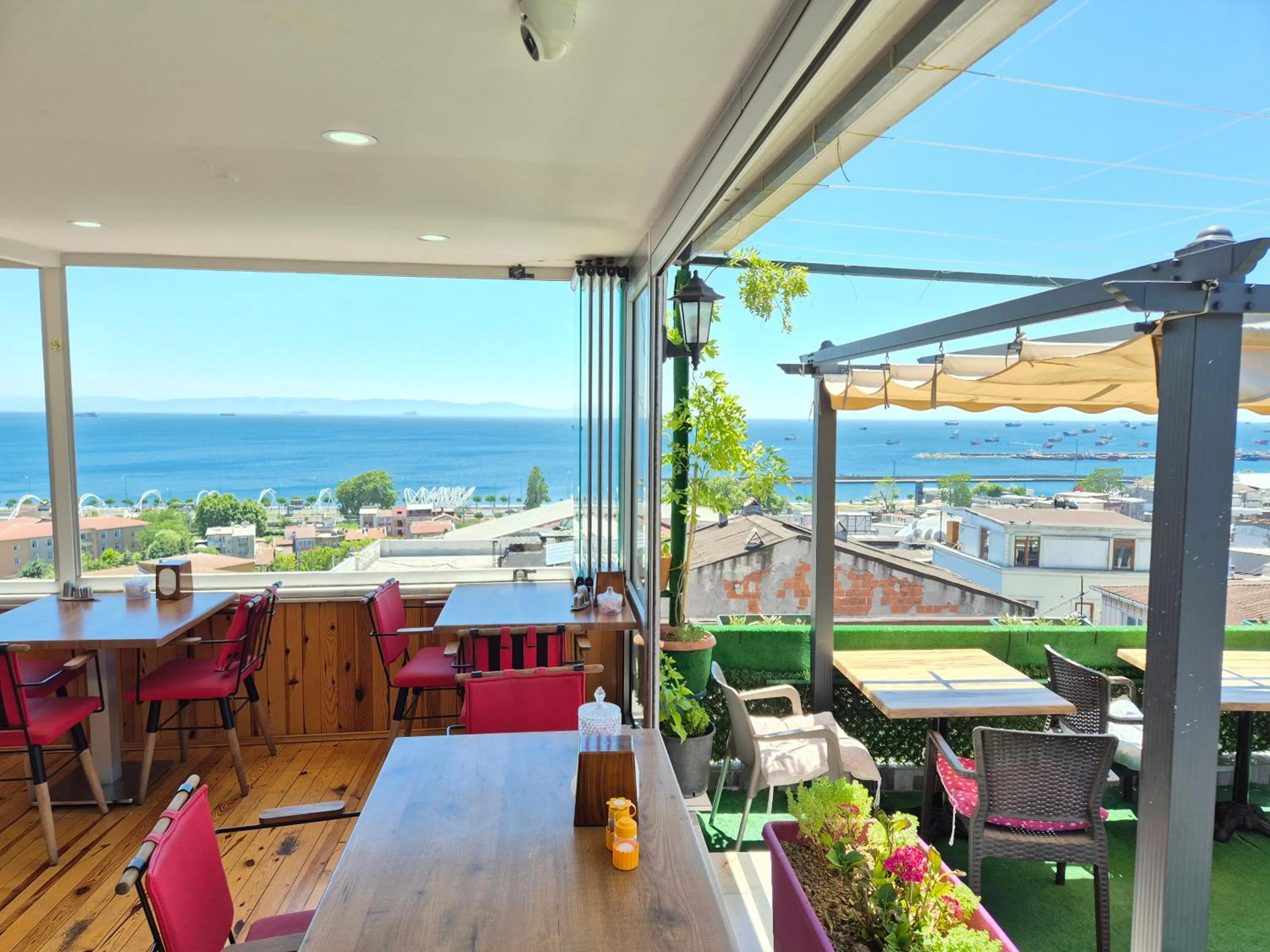 Patio in VERSECA HOTEL